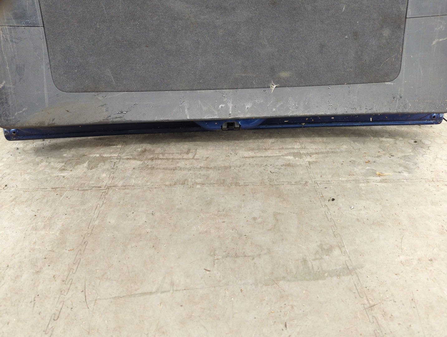 Дверь багажника