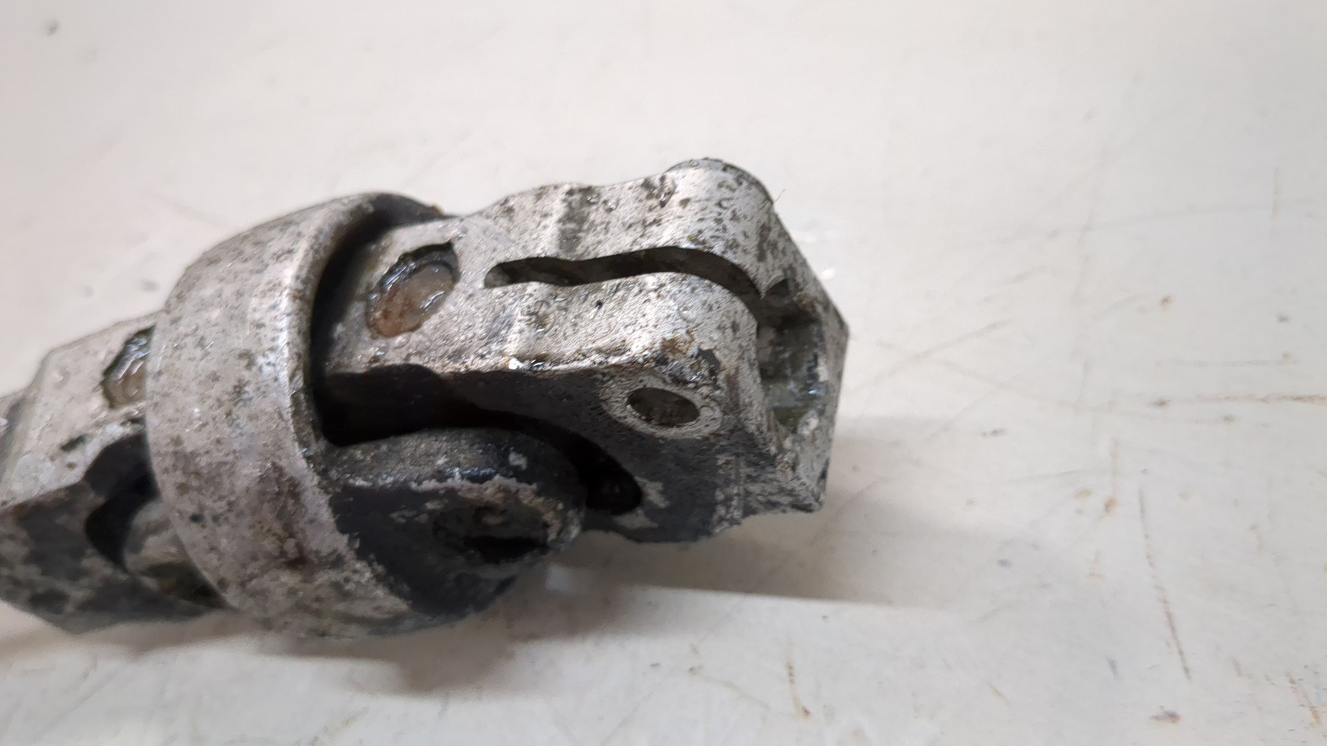 Кардан рулевой