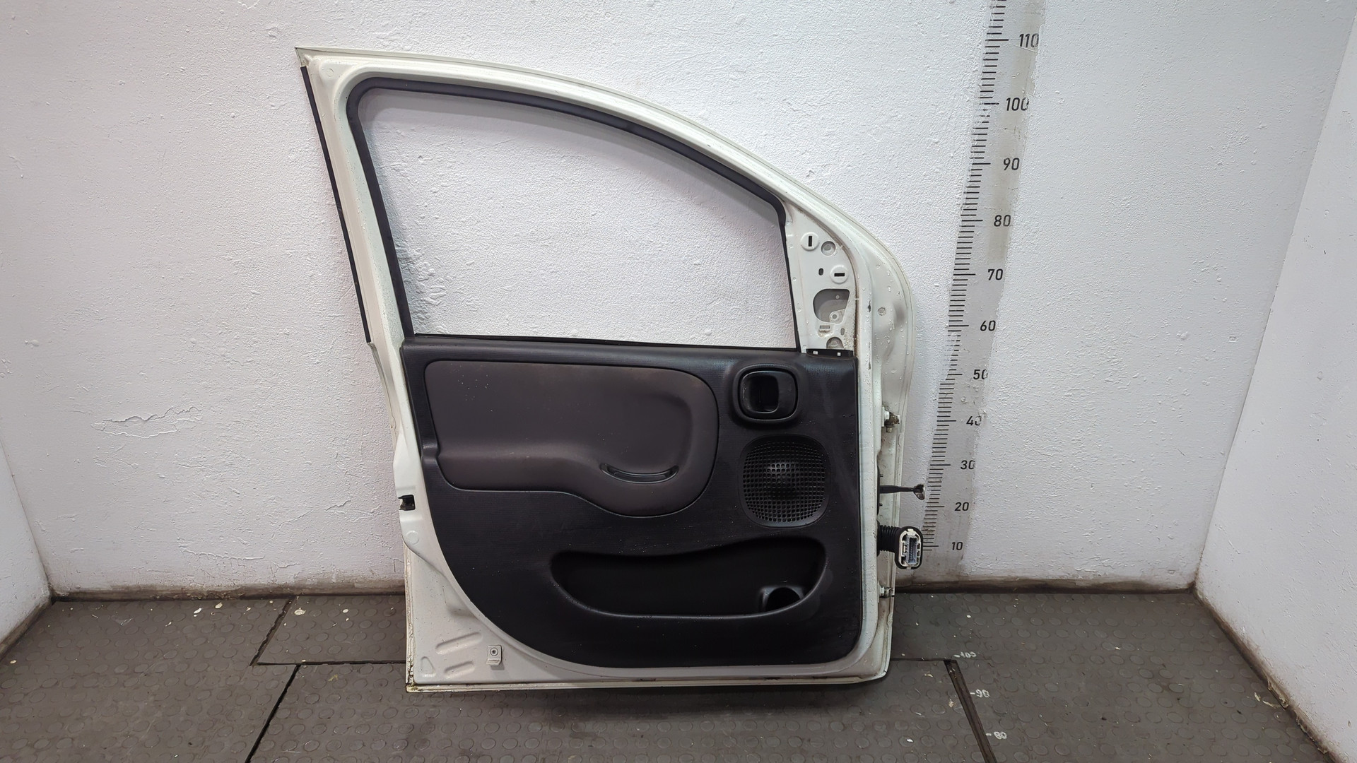 Дверь передняя левая