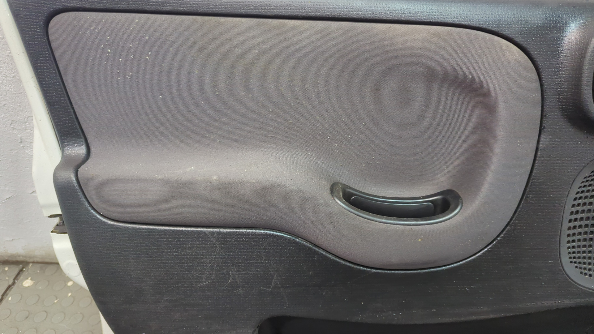 Дверь передняя левая