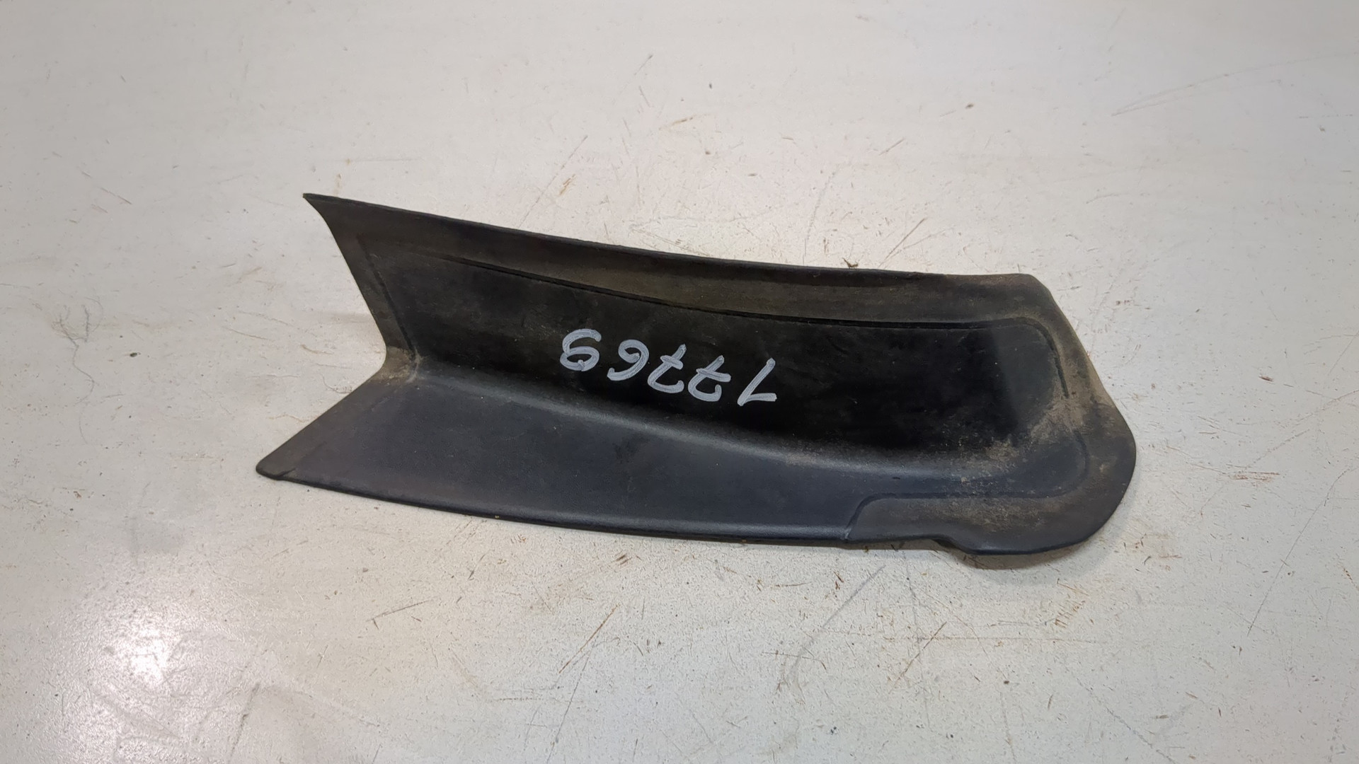 Планка под фонарь правая