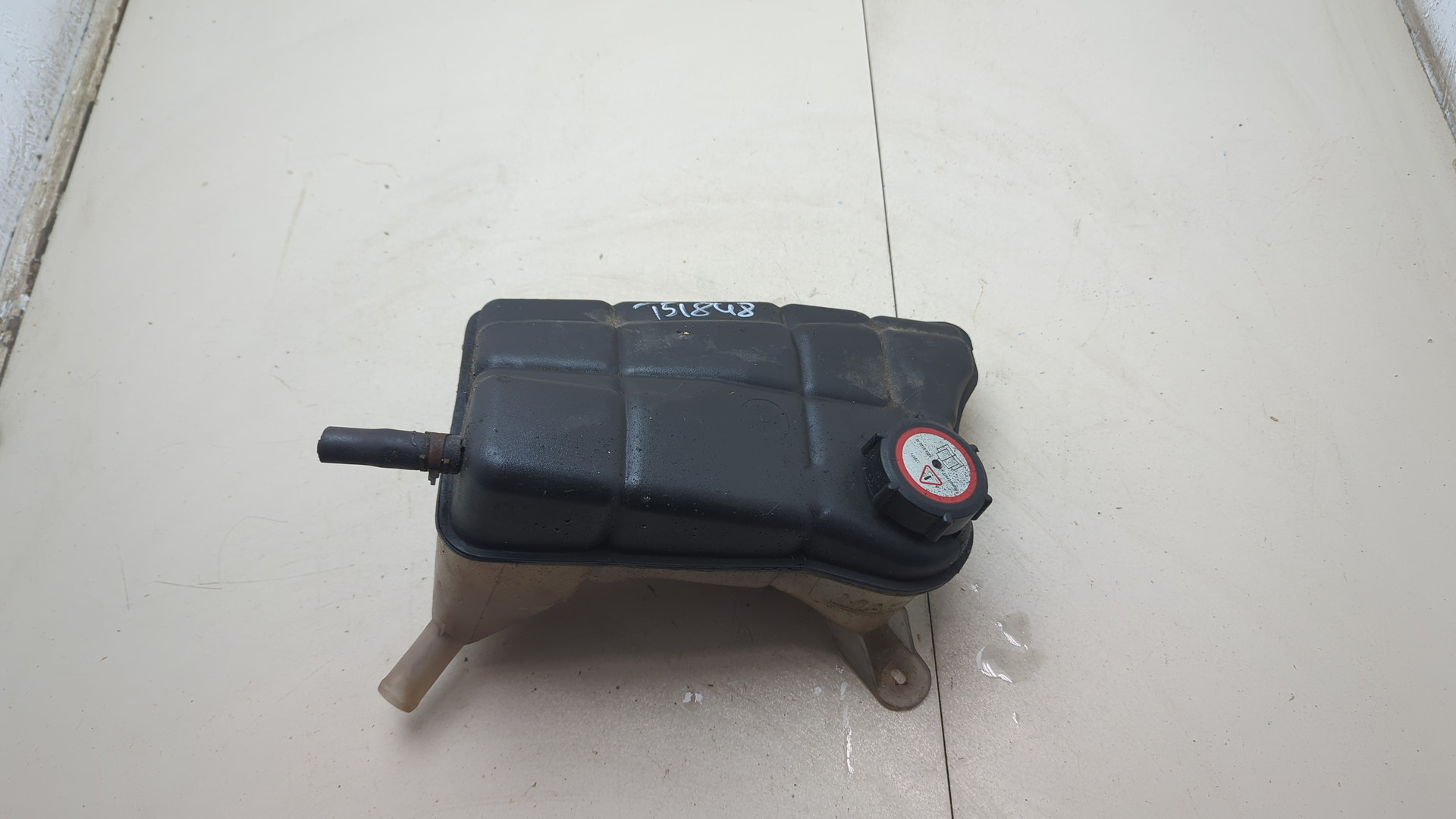 Бачок расширительный