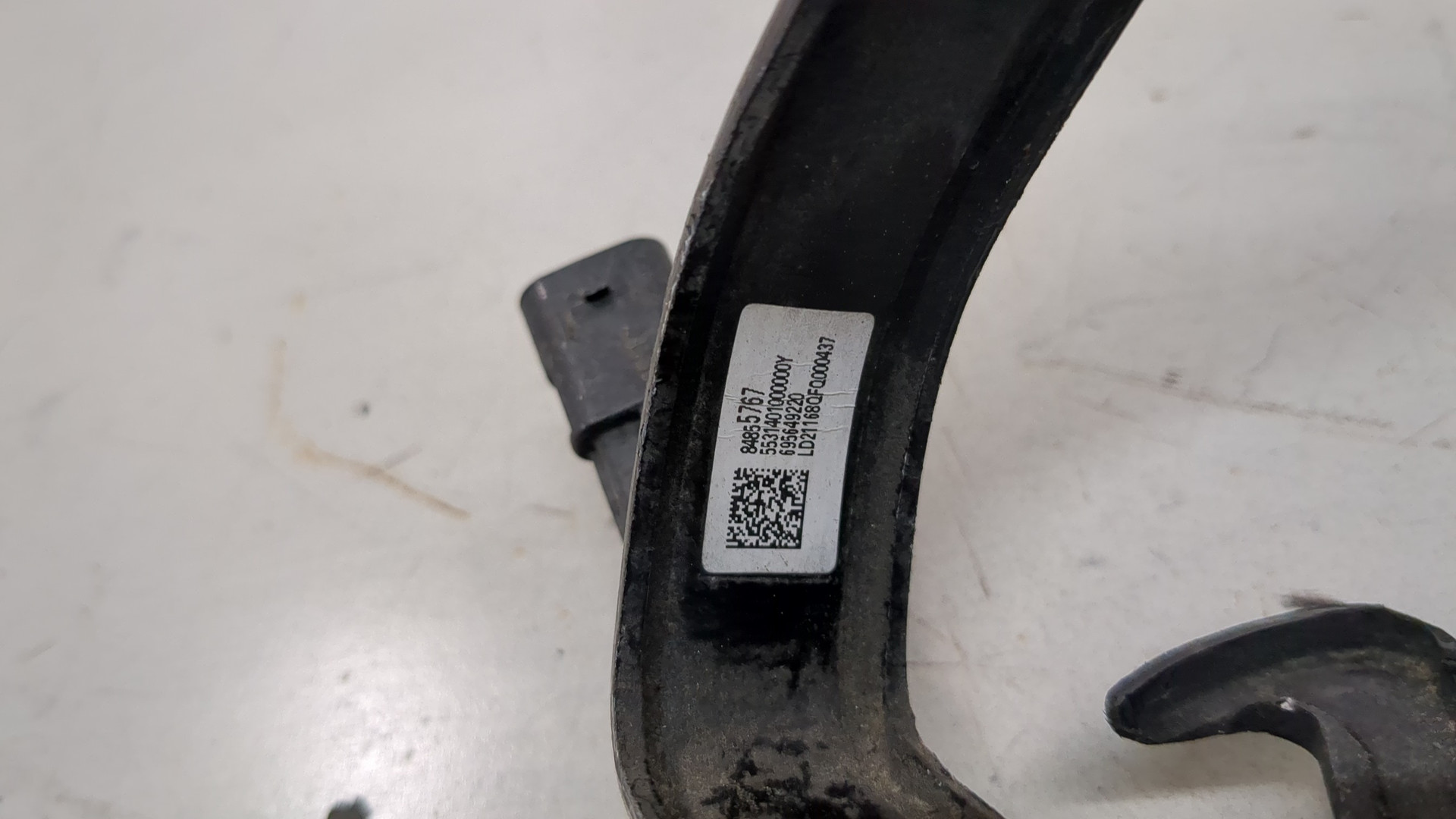 Замок капота для GMC Acadia 2019>