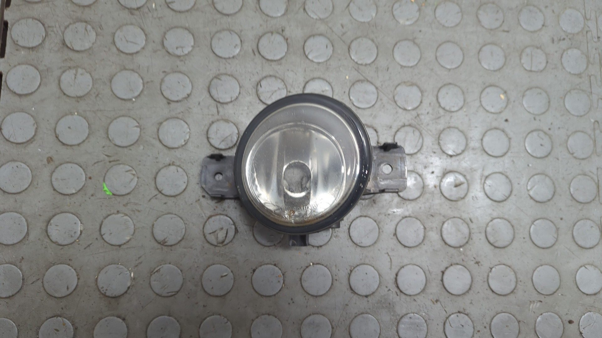 Фара противотуманная правая