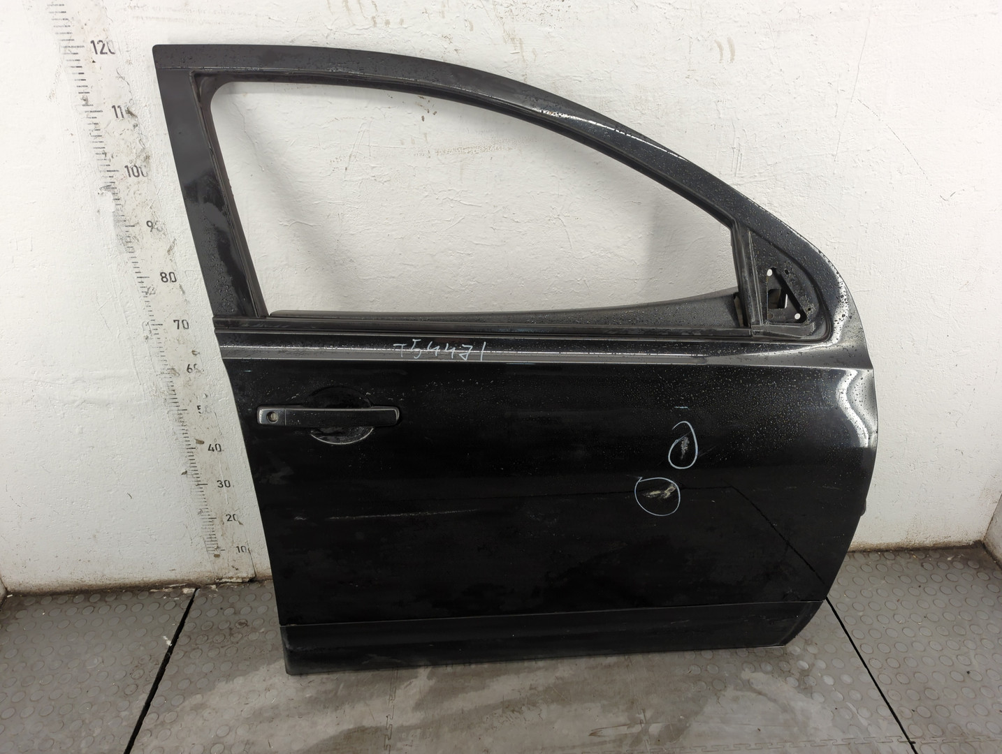 Дверь передняя правая