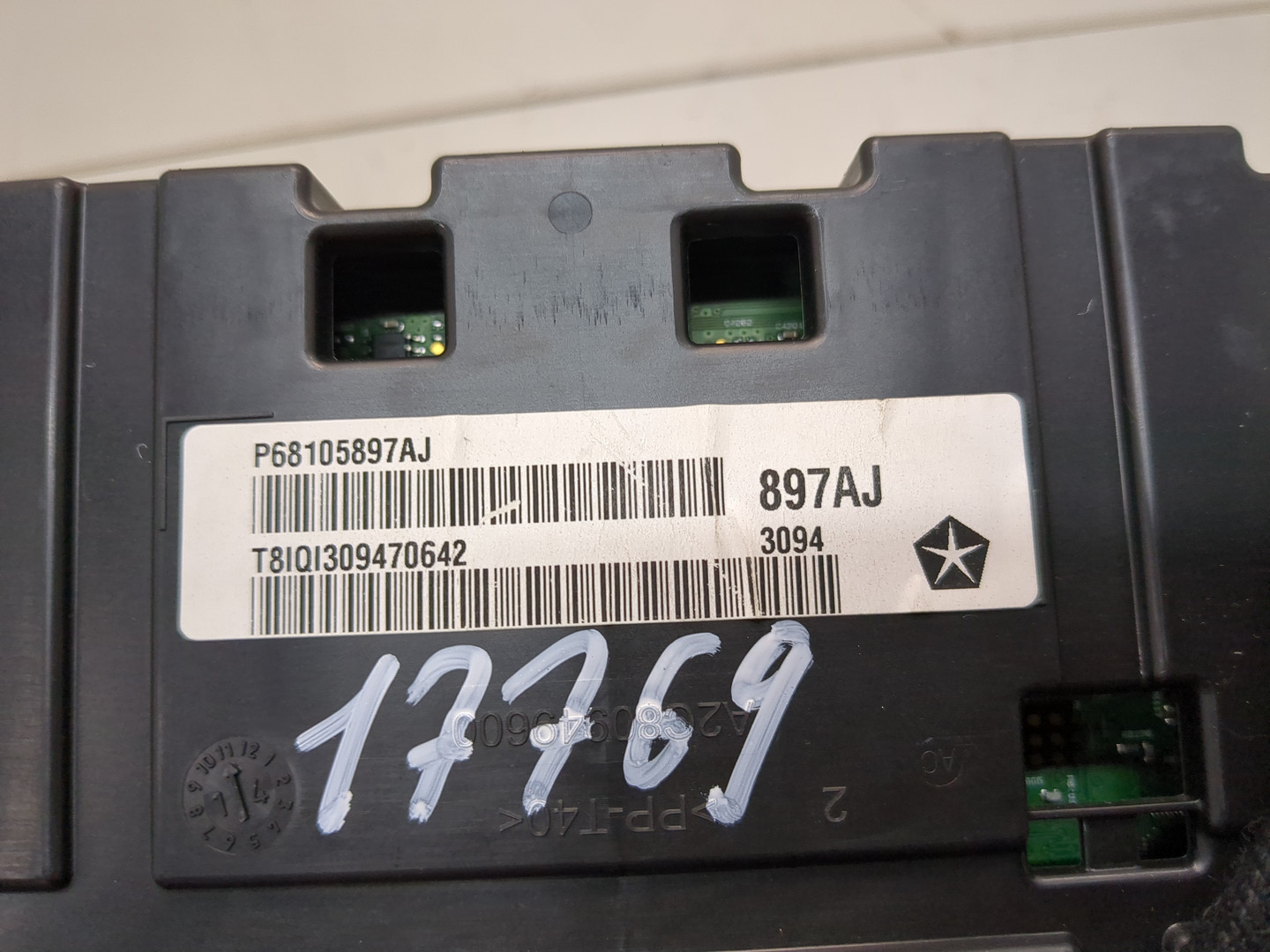 Панель приборов