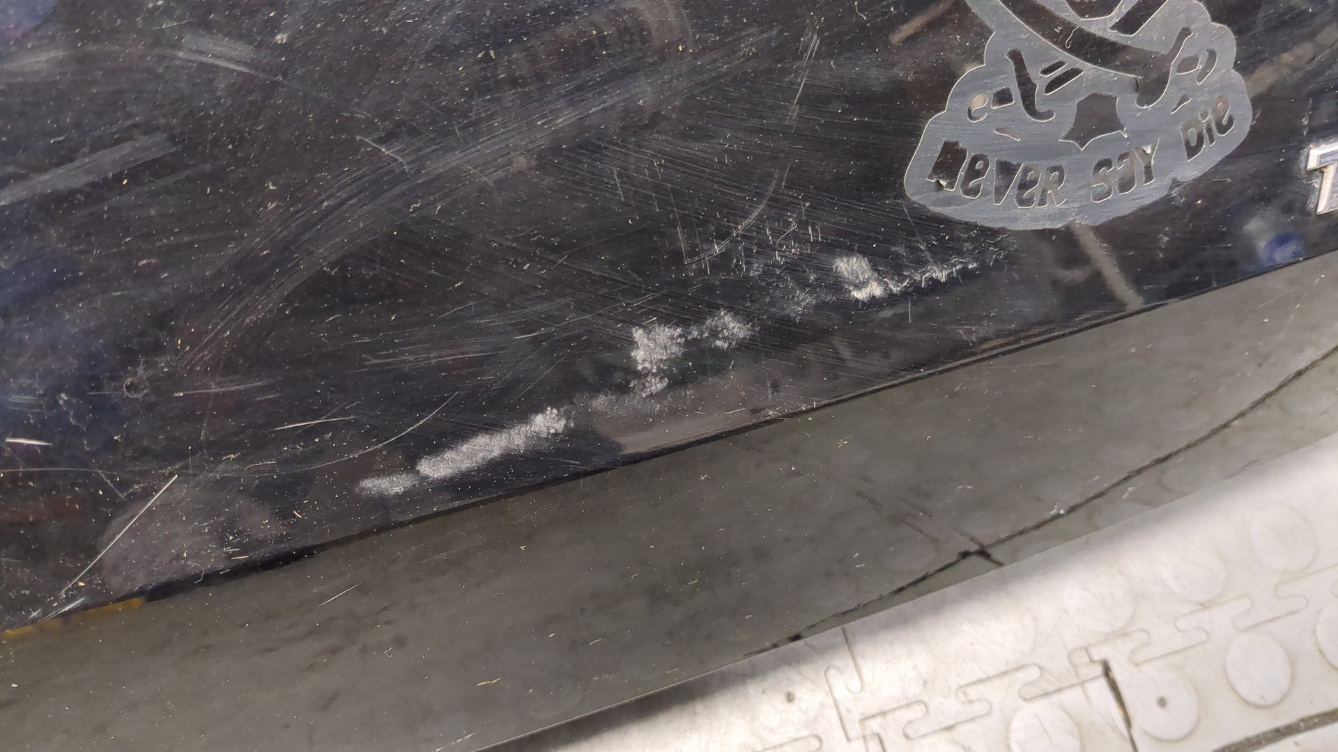 Дверь багажника