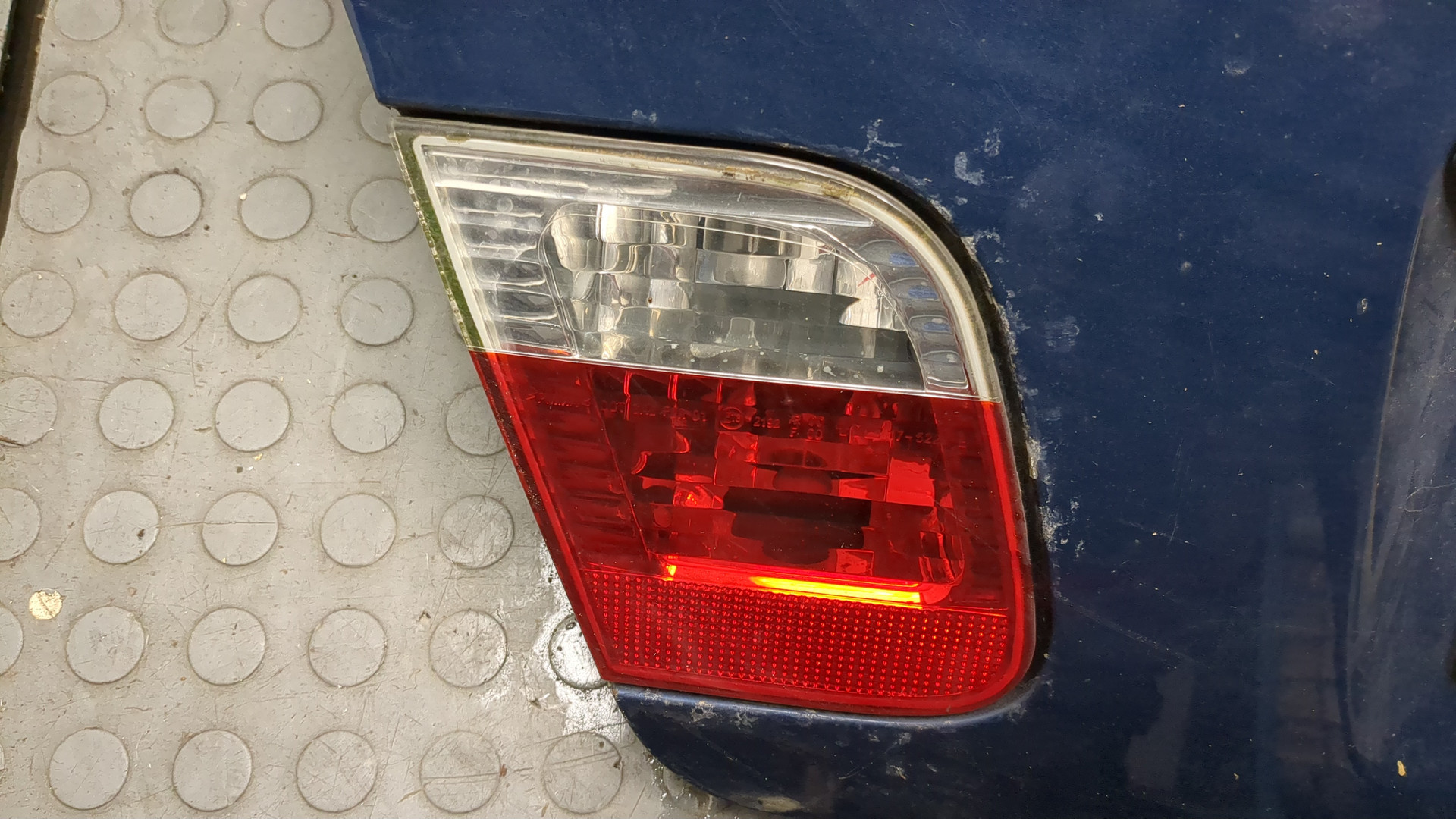 Дверь багажника