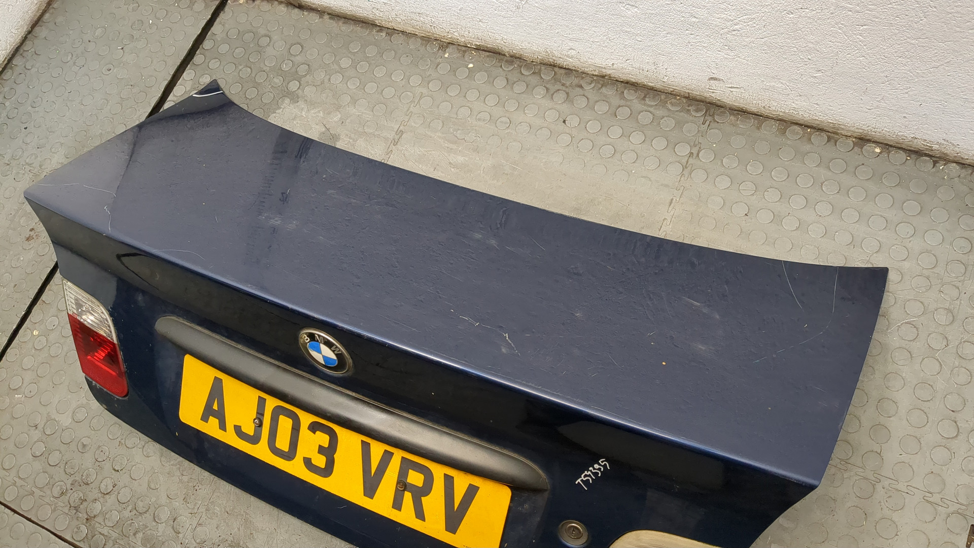 Дверь багажника