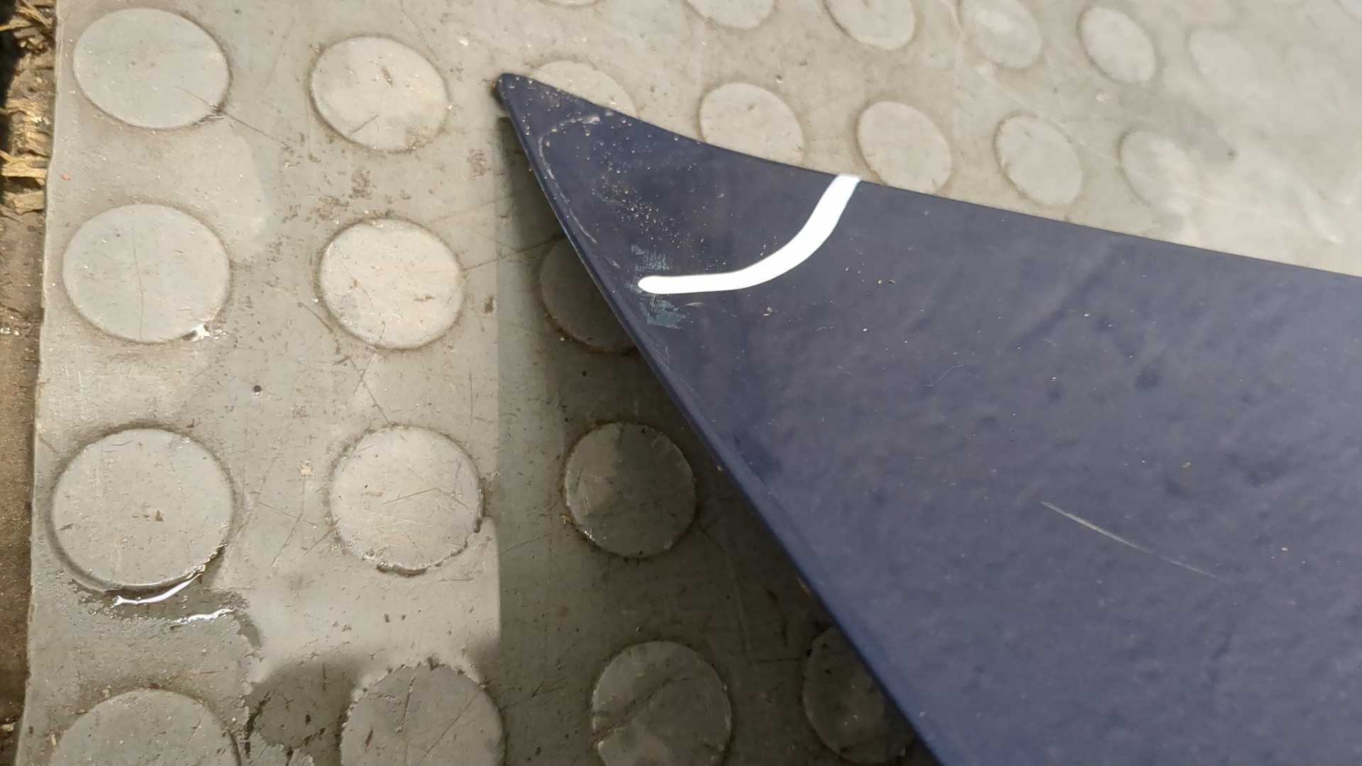 Дверь багажника