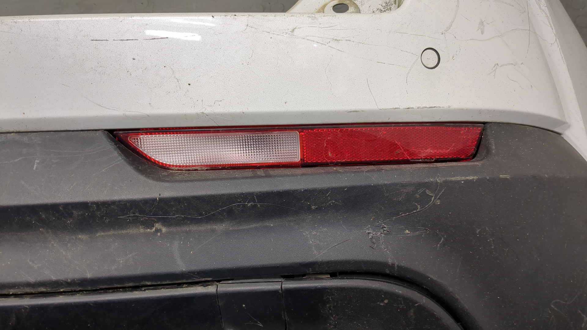 Бампер задний