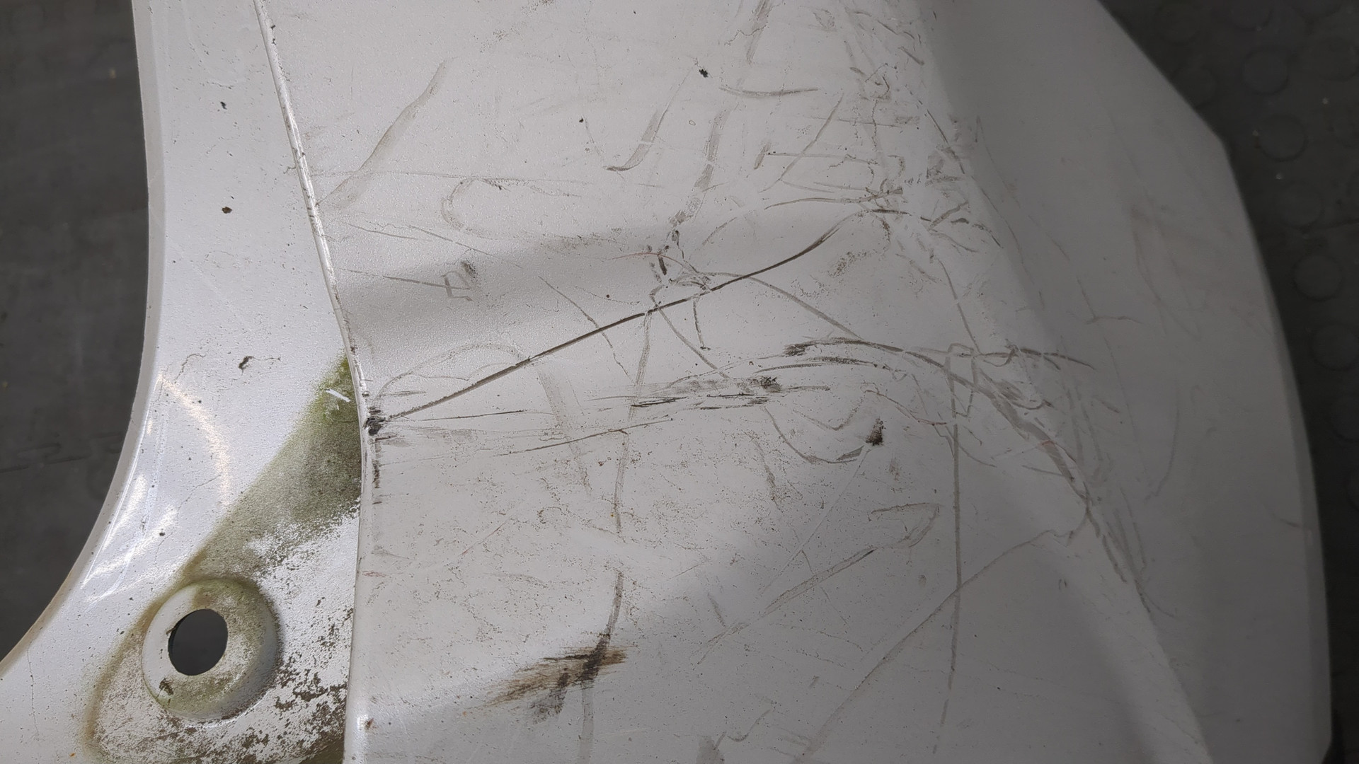 Бампер задний