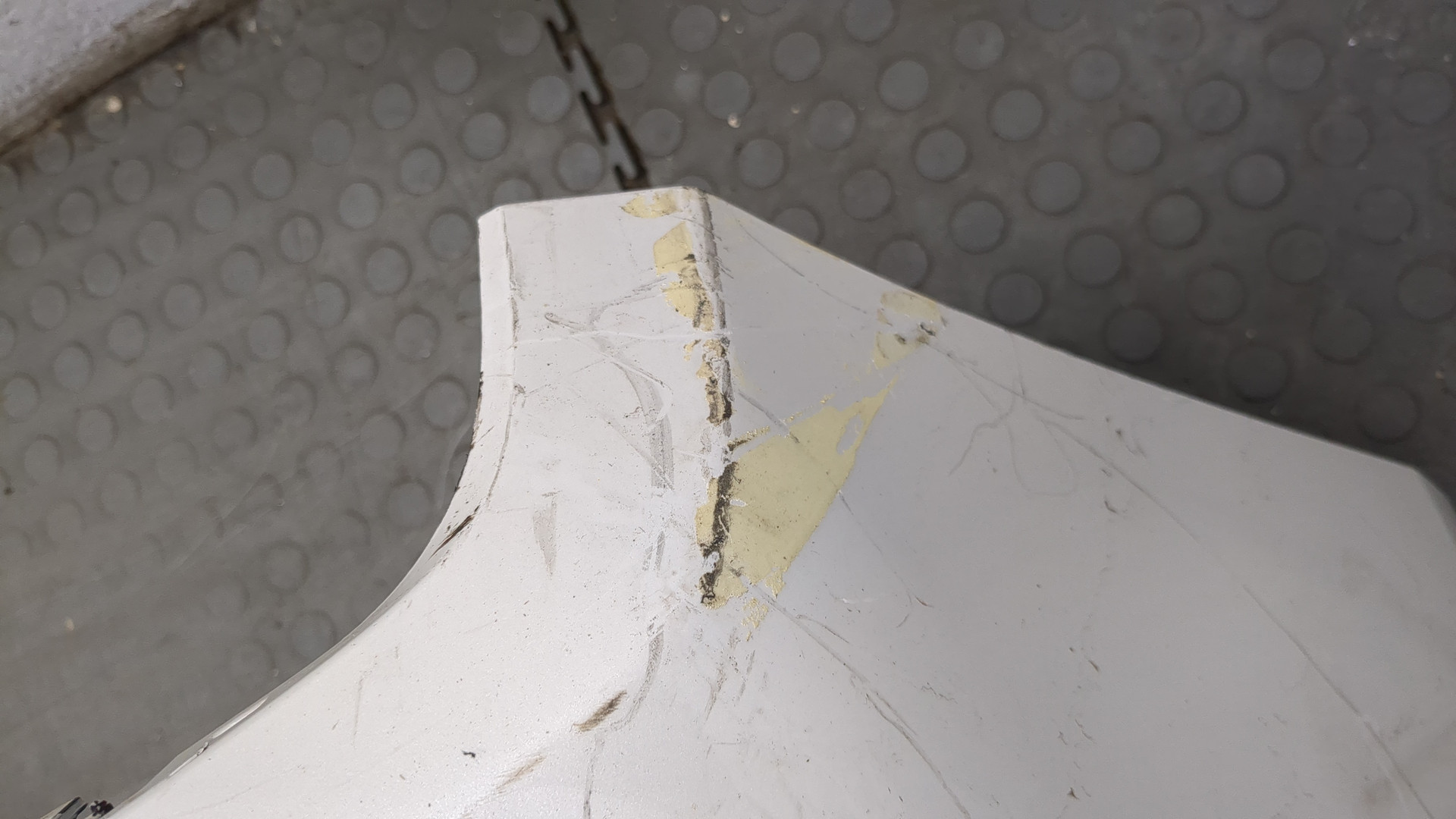 Бампер задний