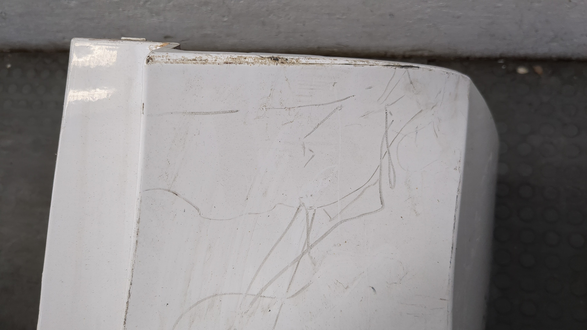 Бампер задний