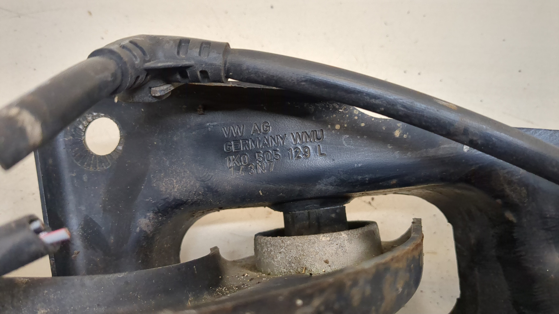 Рычаг задний левый