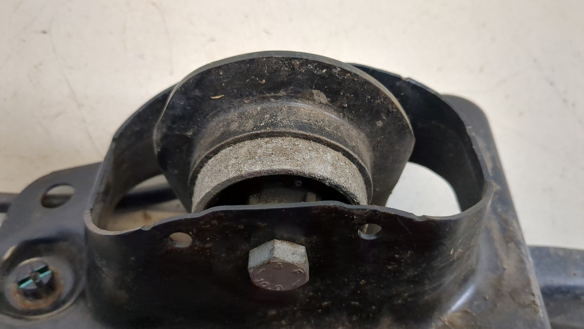 Рычаг задний левый