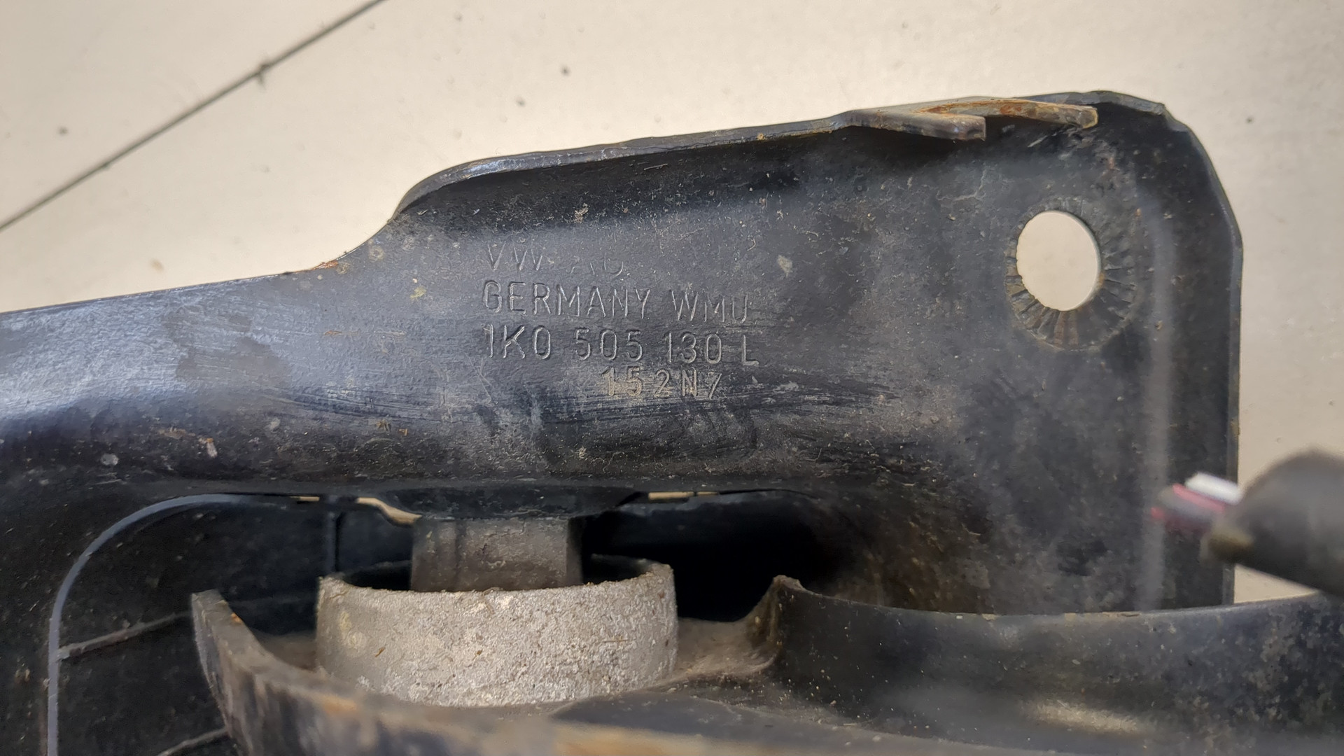 Рычаг задний правый