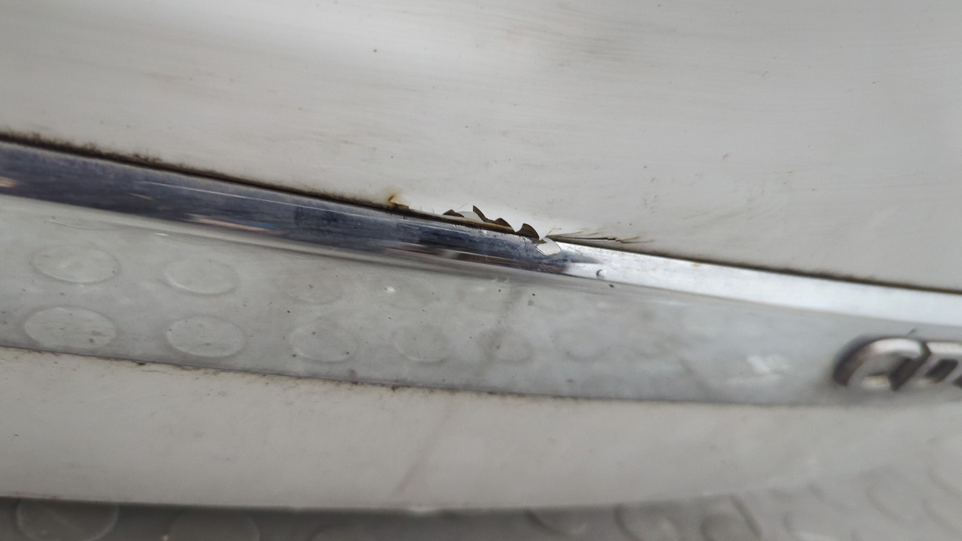 Дверь багажника