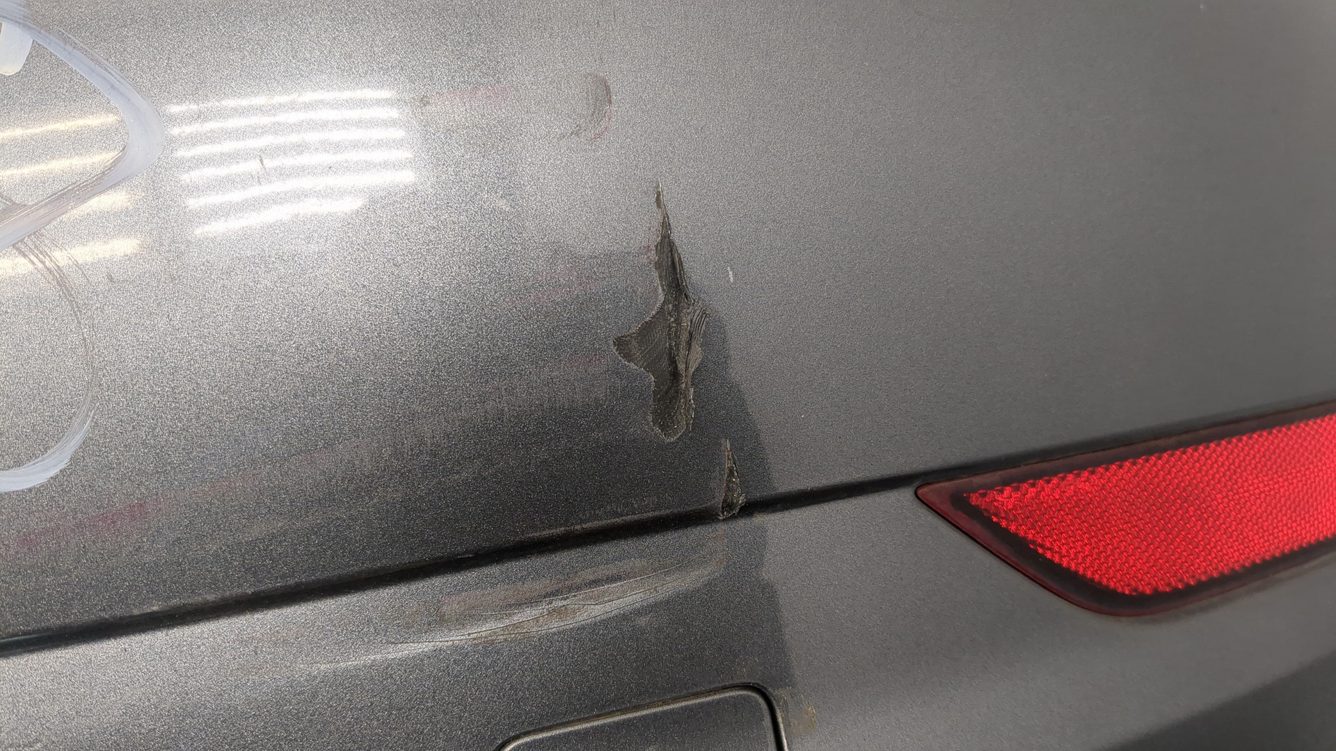 Бампер задний