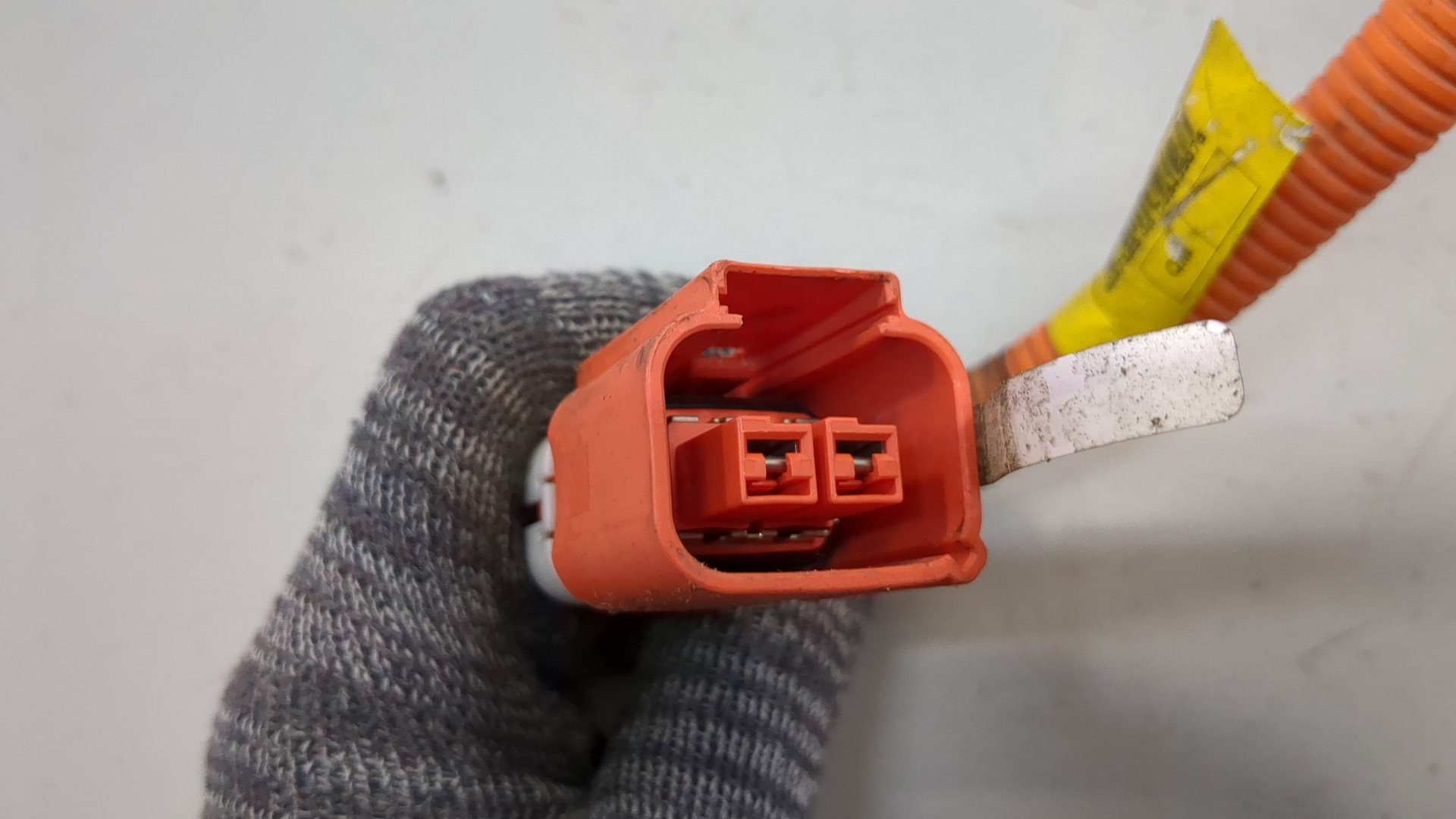 Провод высокого напряжения