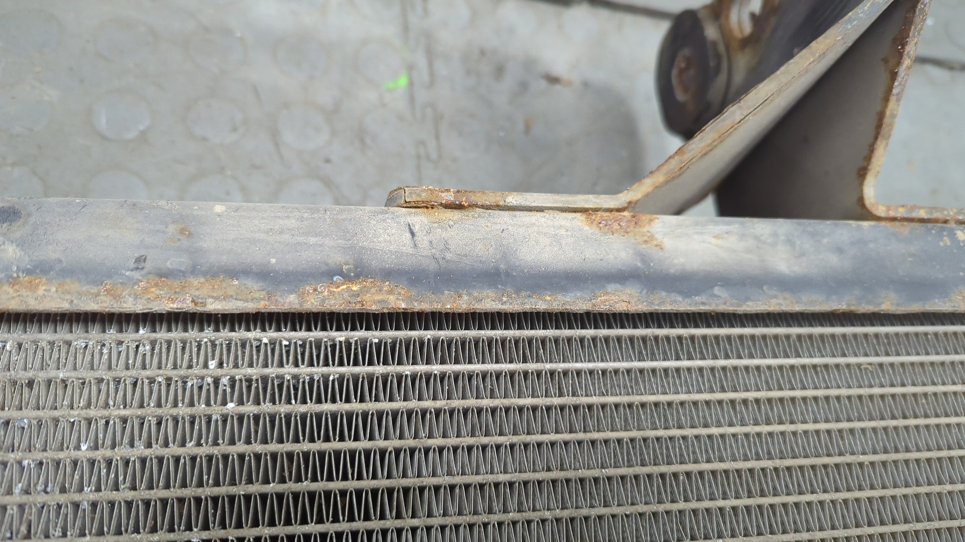 Радиатор охлаждения двигателя основной