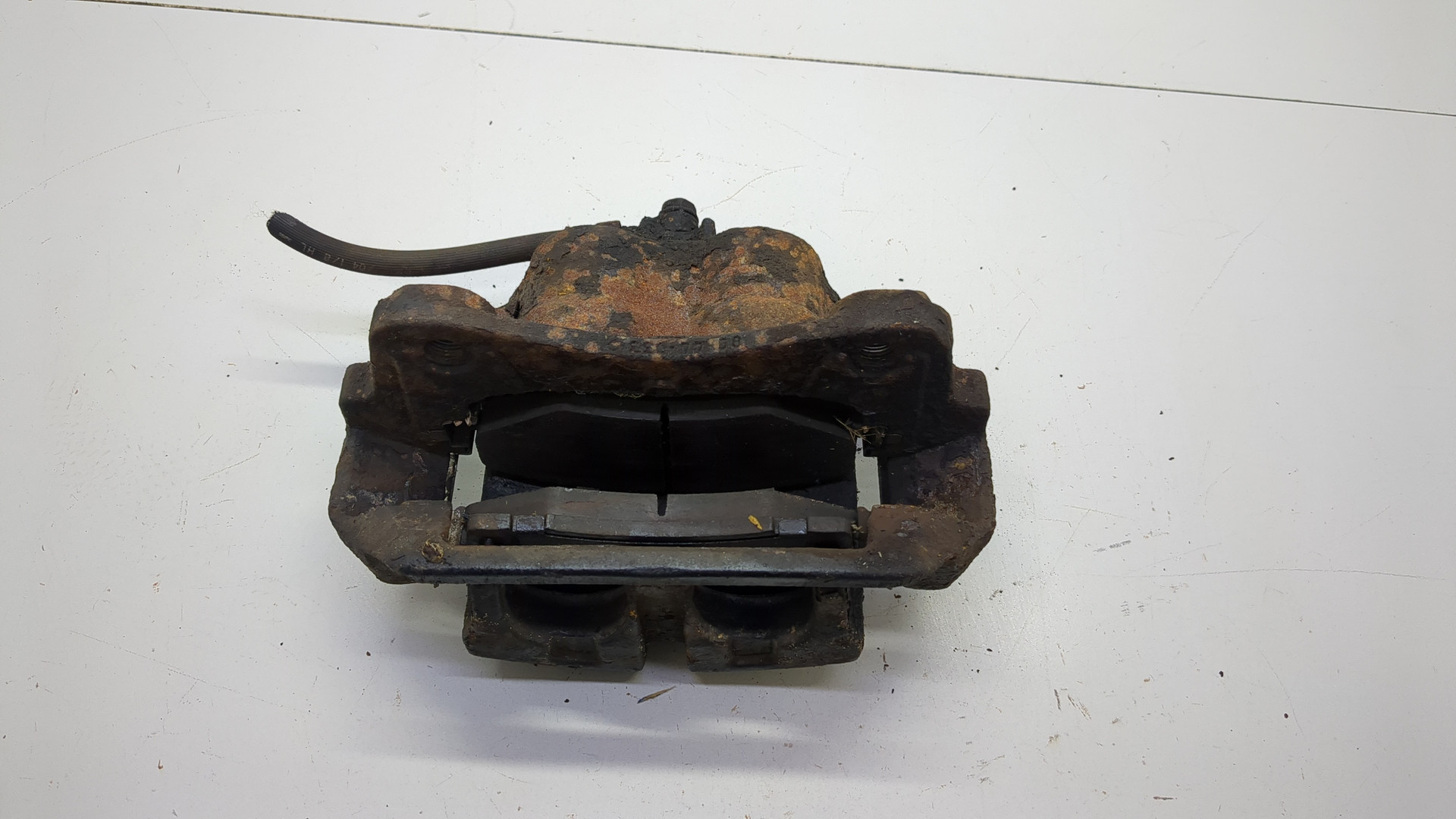 Суппорт передний правый