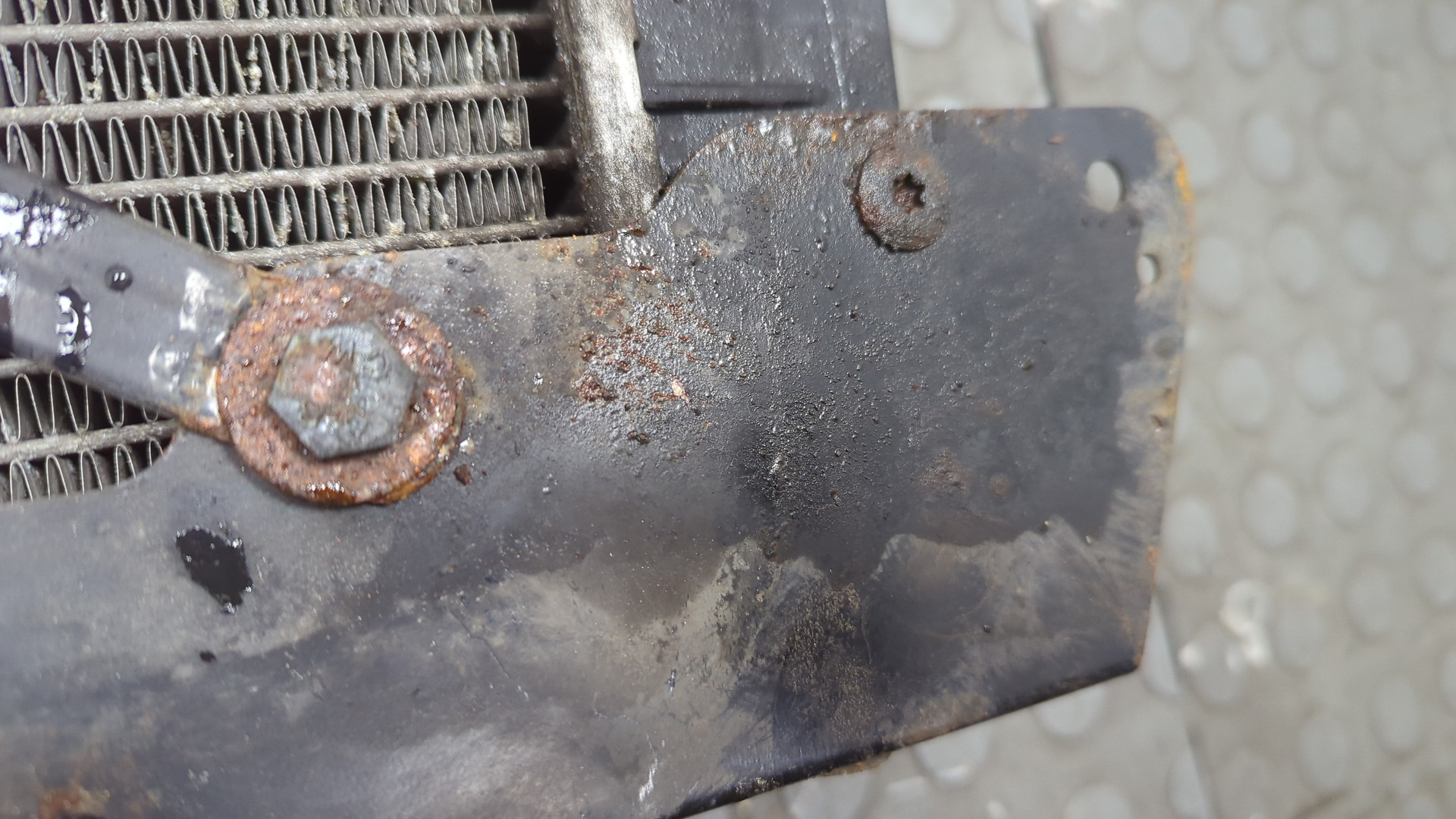 Радиатор охлаждения двигателя основной