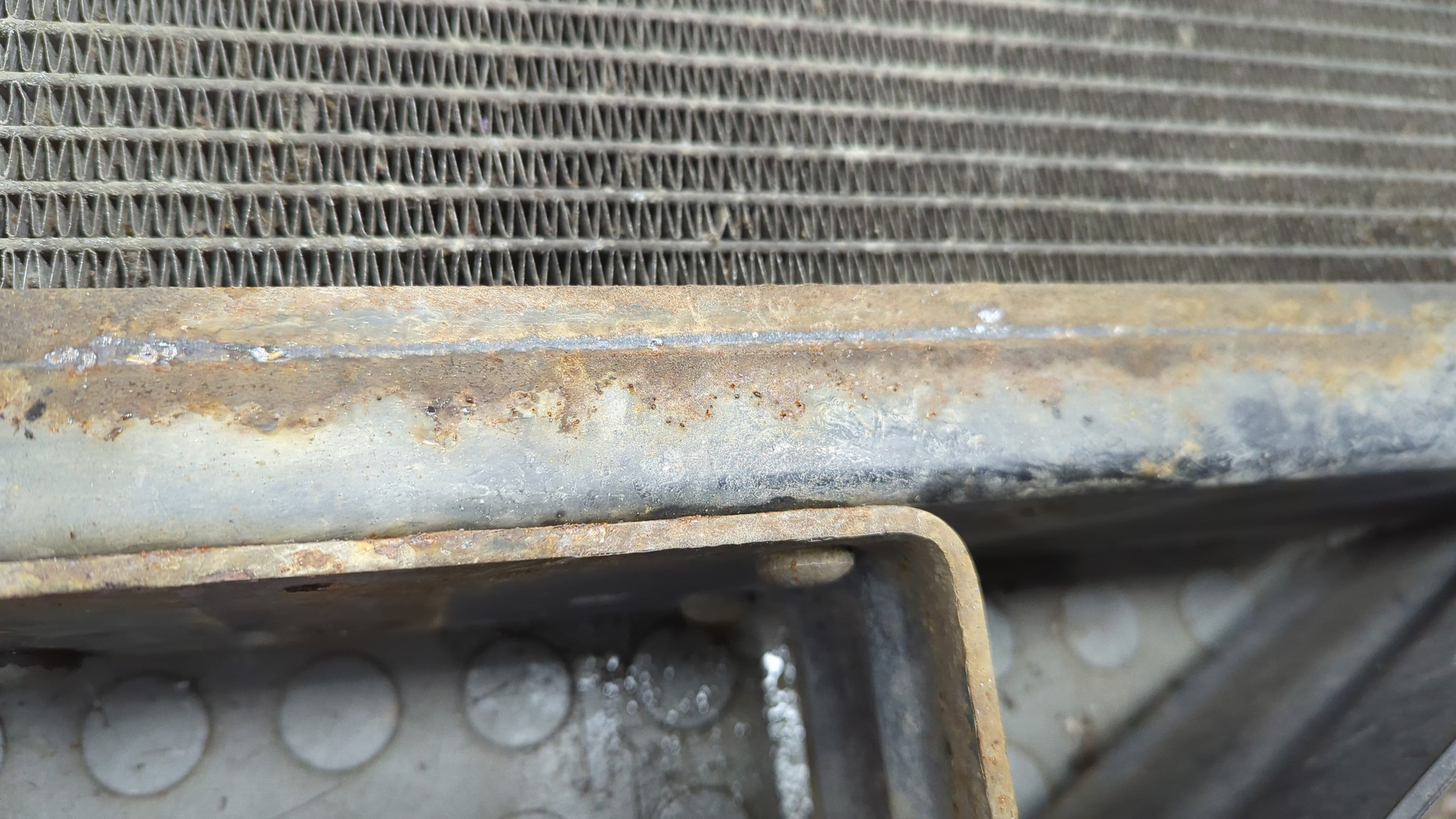 Радиатор охлаждения двигателя основной