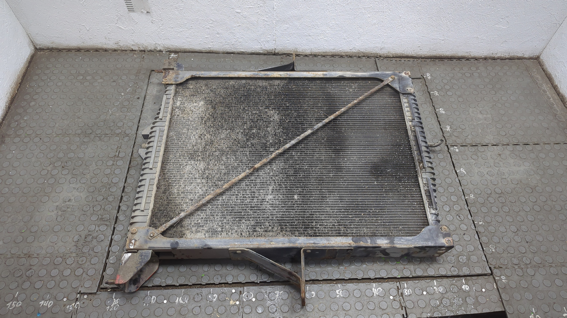 Радиатор охлаждения двигателя основной