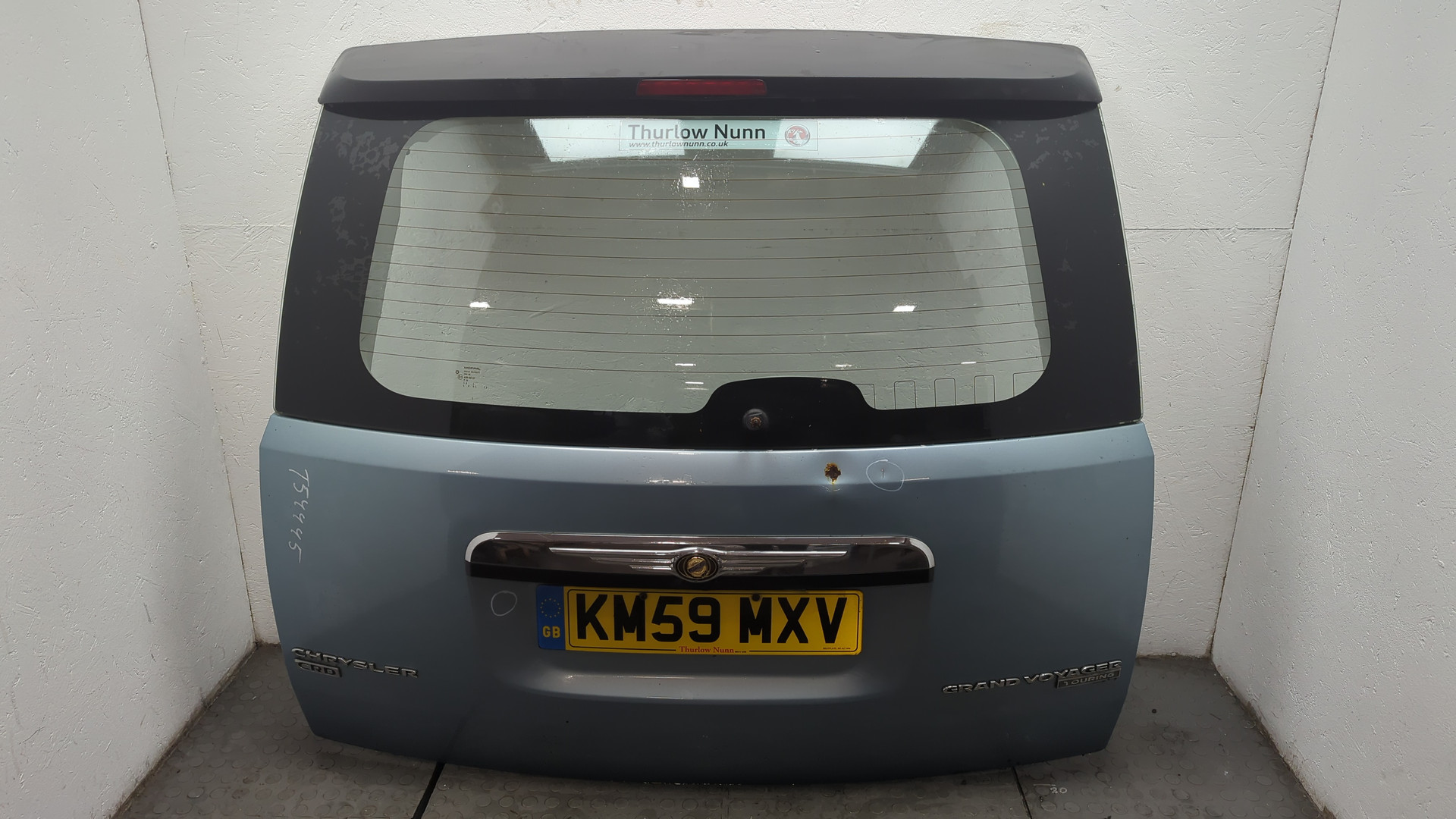 Дверь багажника