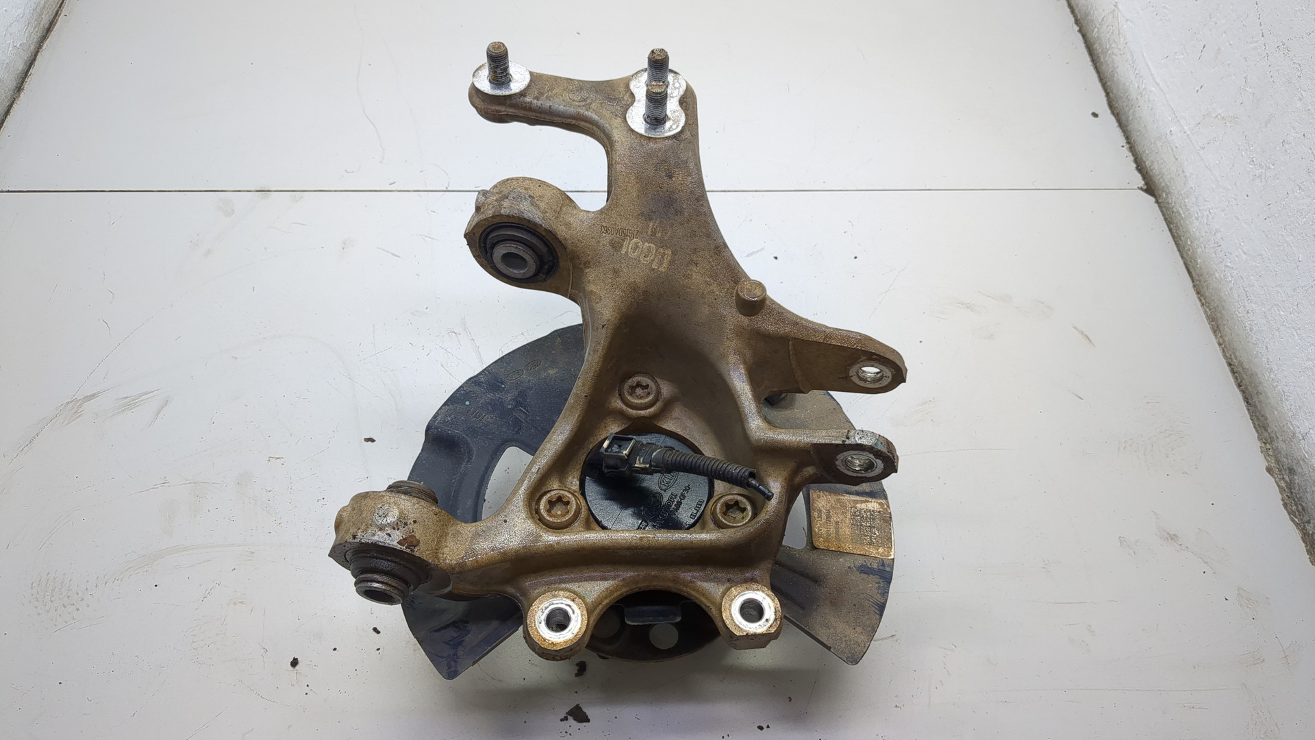 Кулак поворотный задний правый