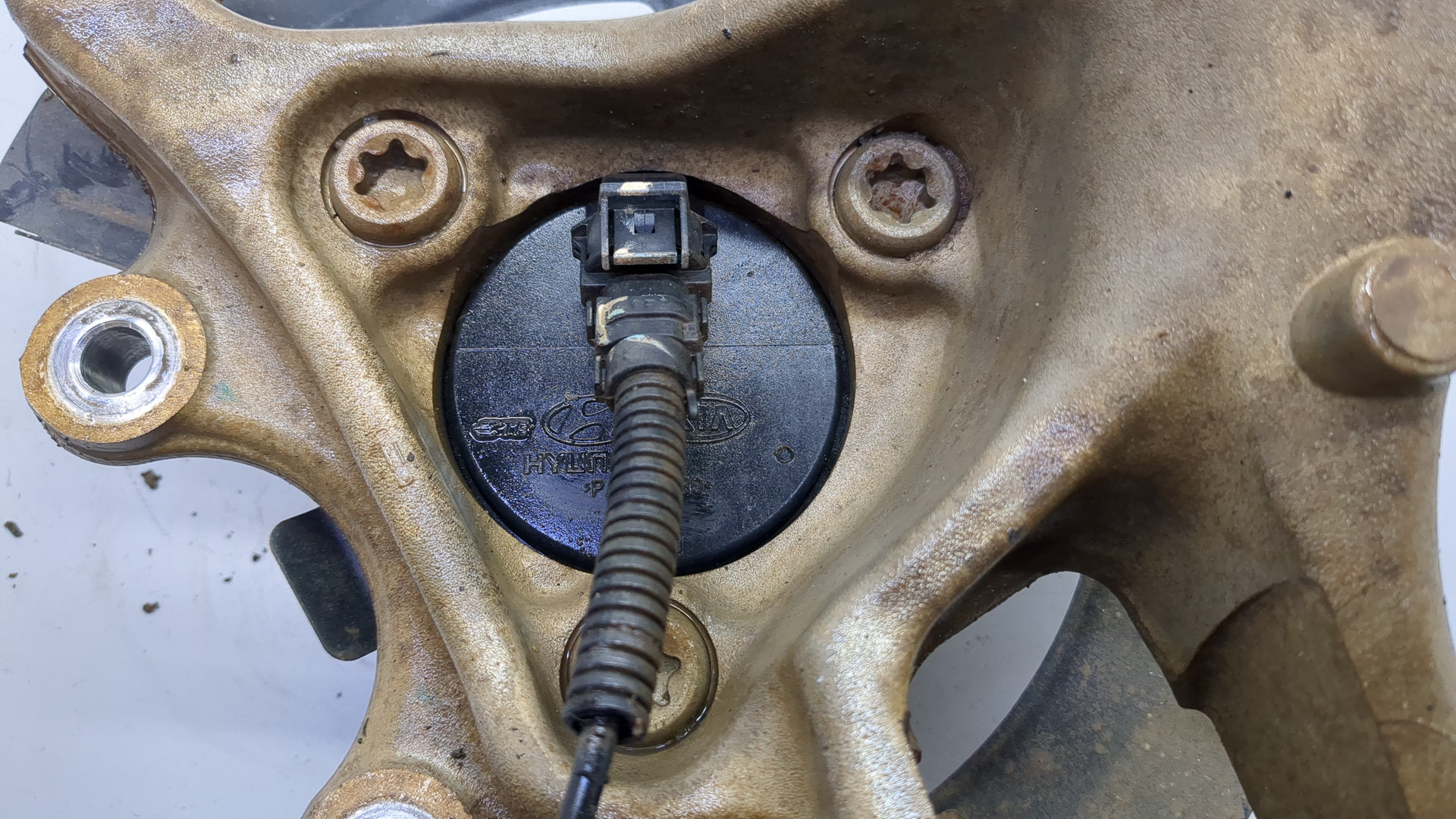 Кулак поворотный задний правый