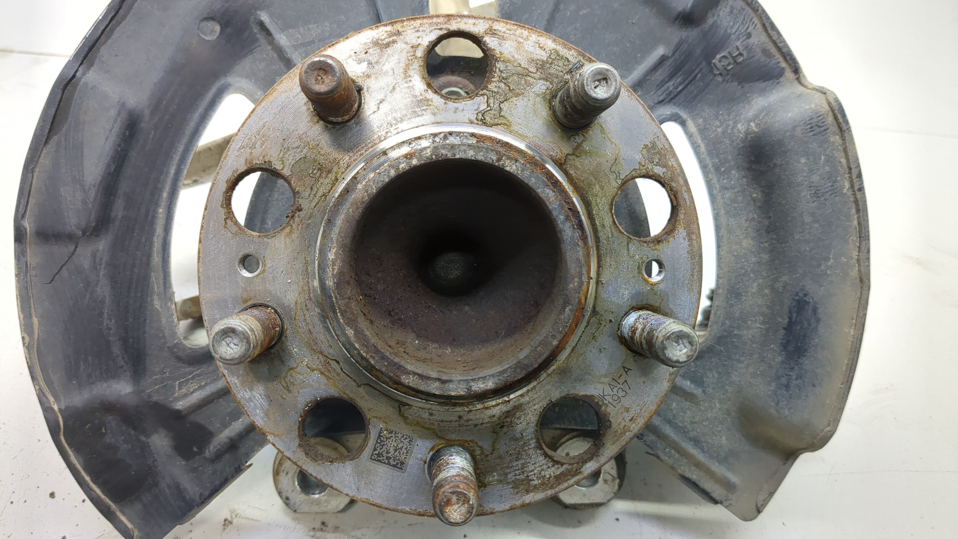 Кулак поворотный задний правый