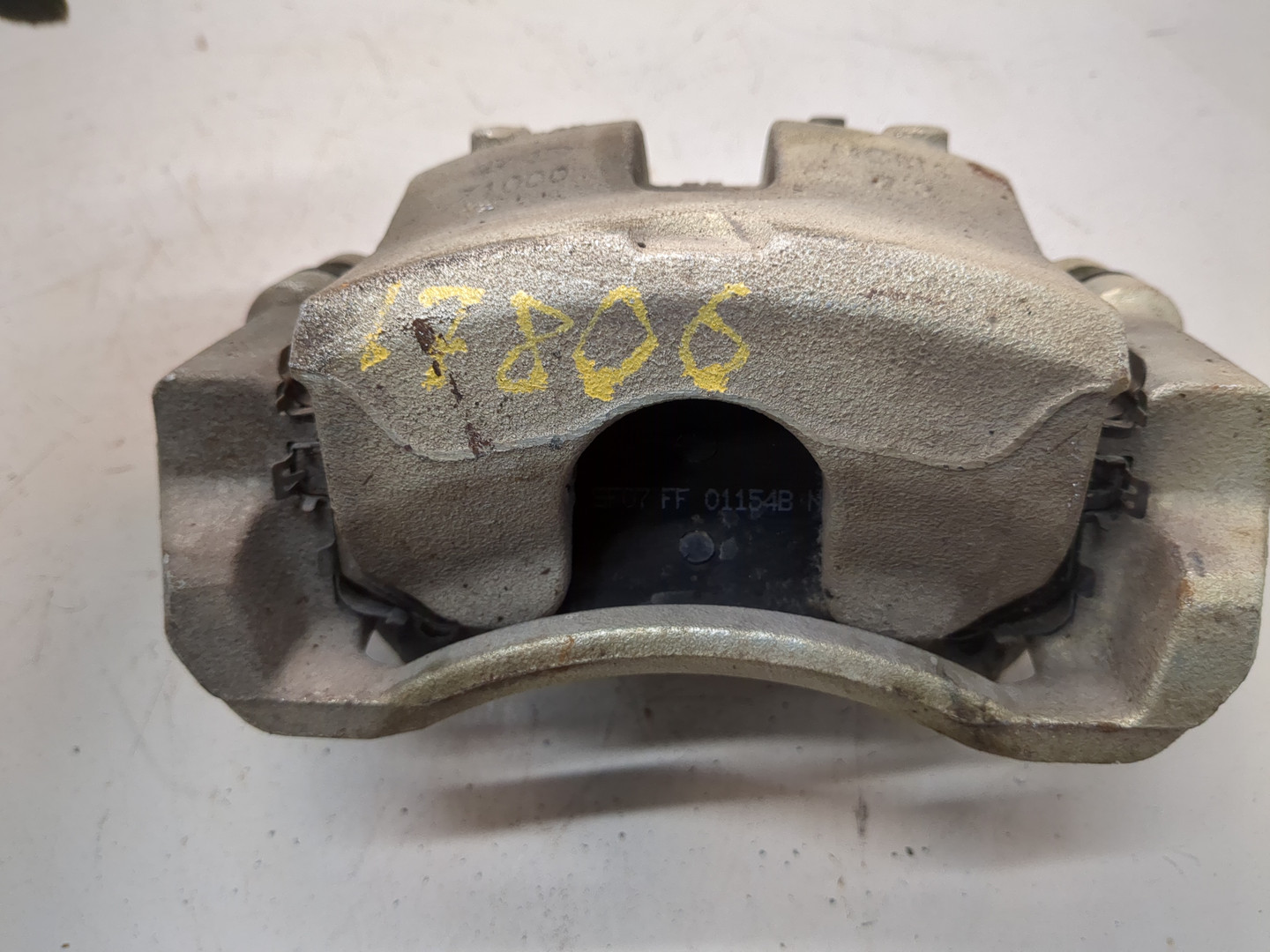 Суппорт передний левый