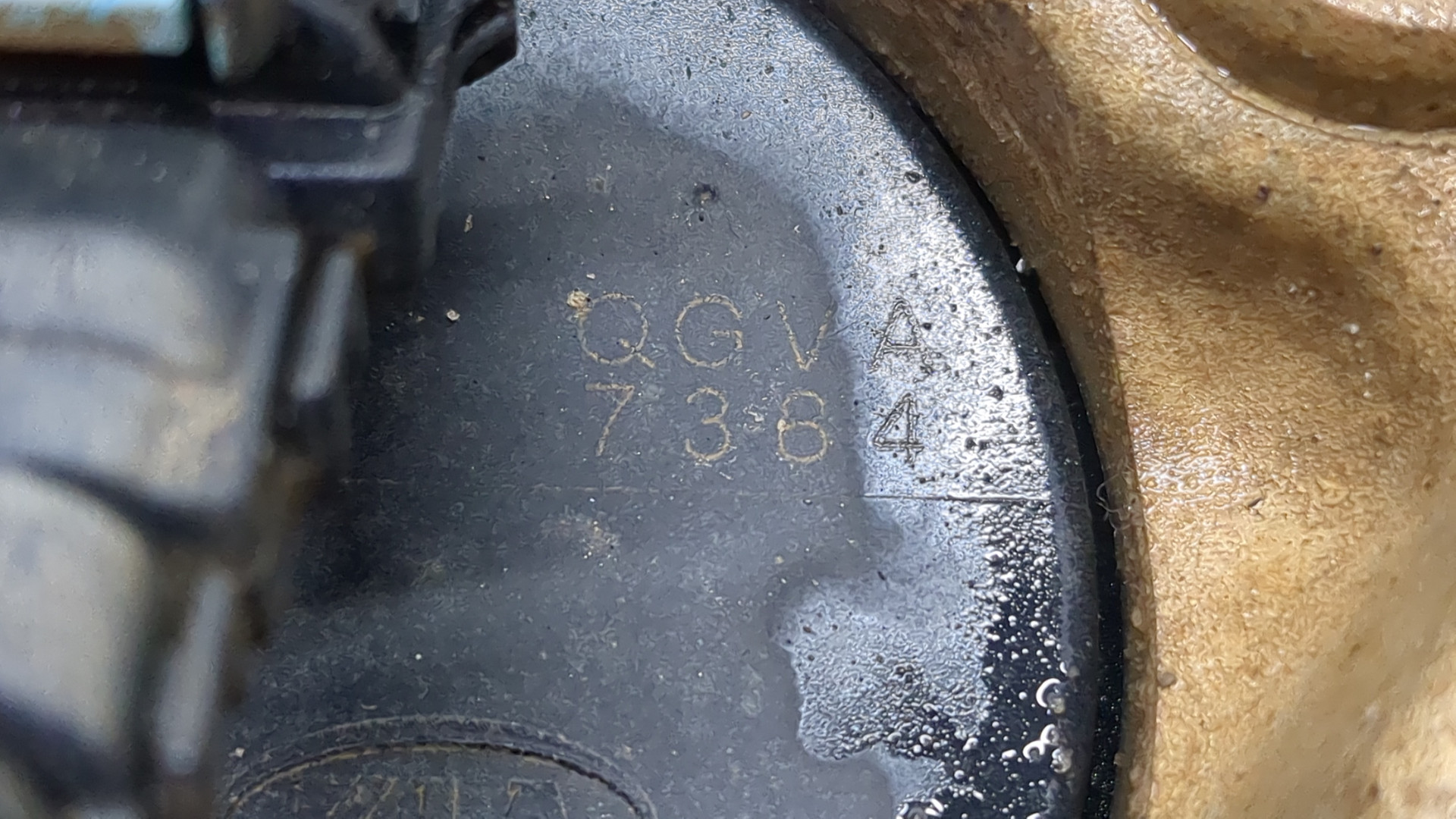 Кулак поворотный задний левый