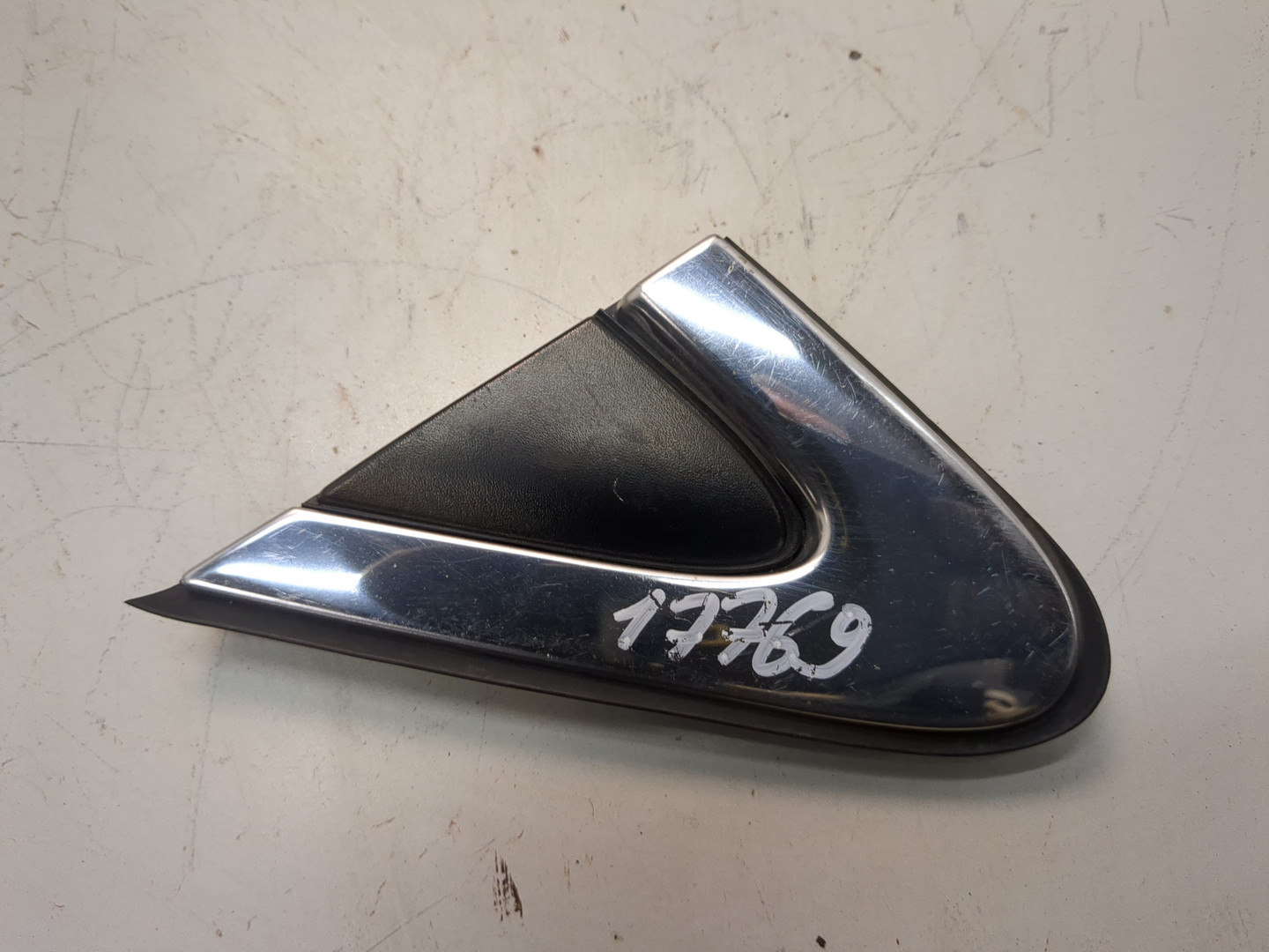 Накладка (кузов наружные)