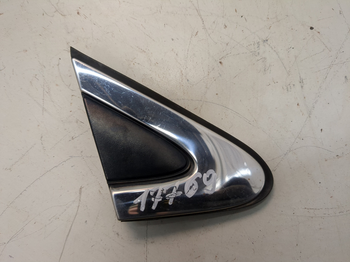 Накладка (кузов наружные)