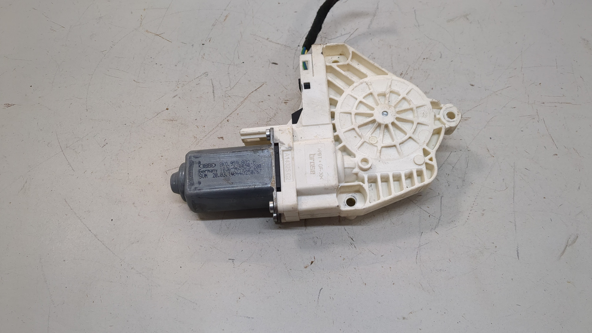 Моторчик стеклоподъемника