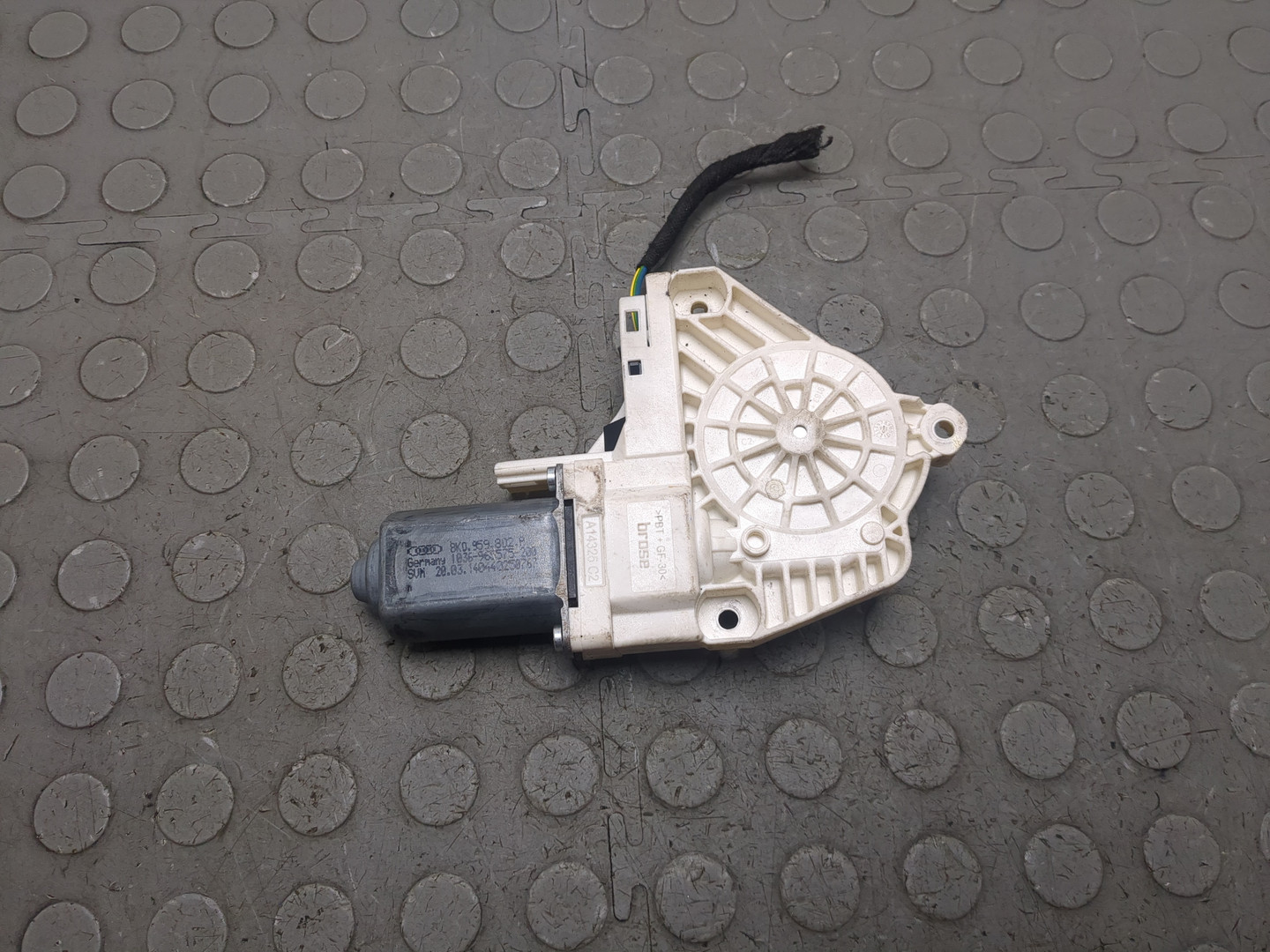 Моторчик стеклоподъемника