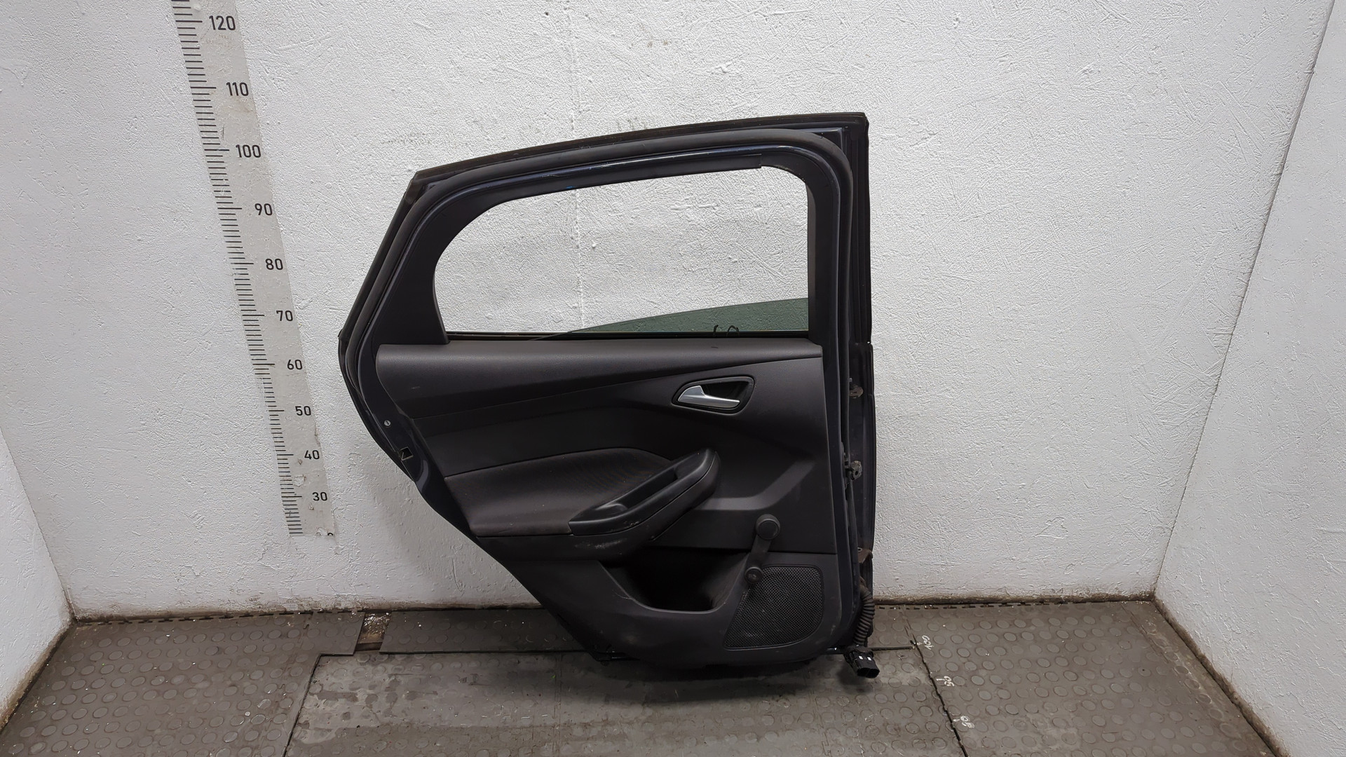 Дверь задняя левая