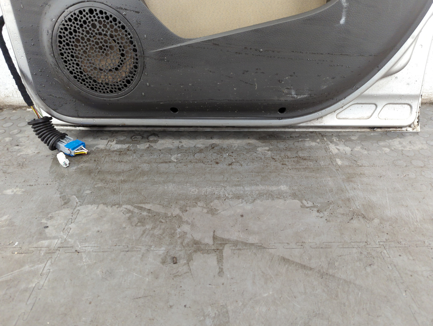 Дверь передняя правая