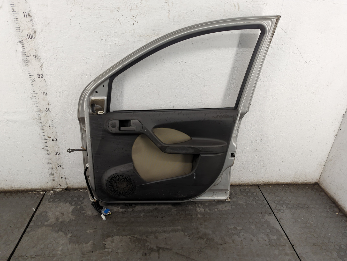 Дверь передняя правая