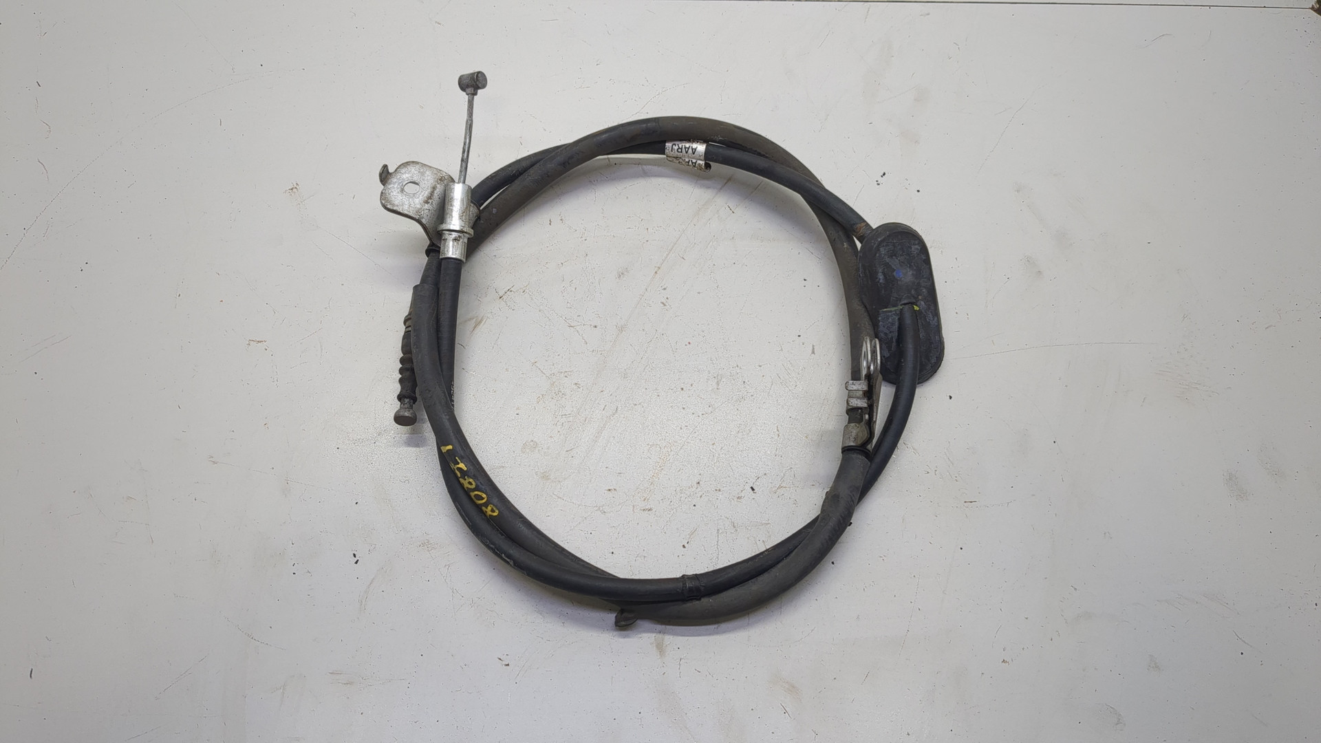 Трос стояночного тормоза