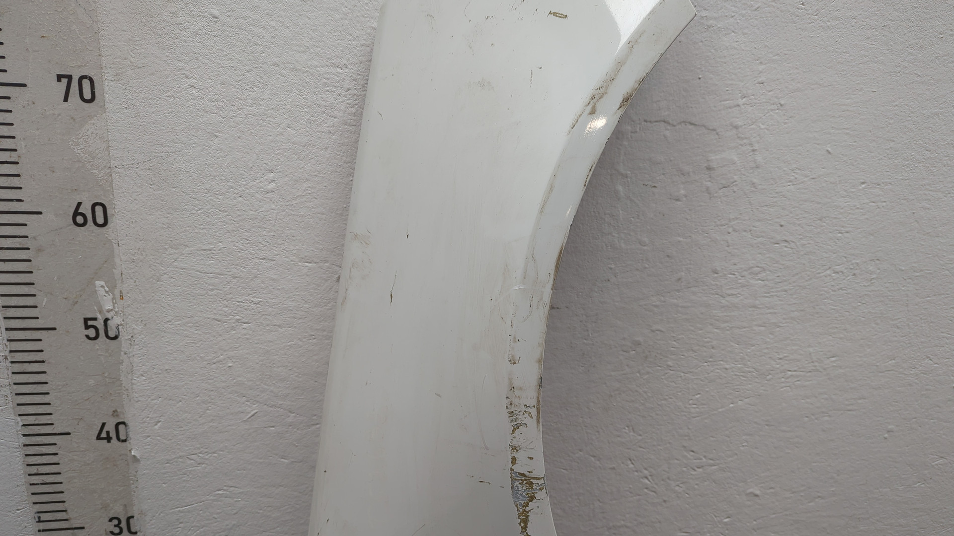 Крыло переднее правое