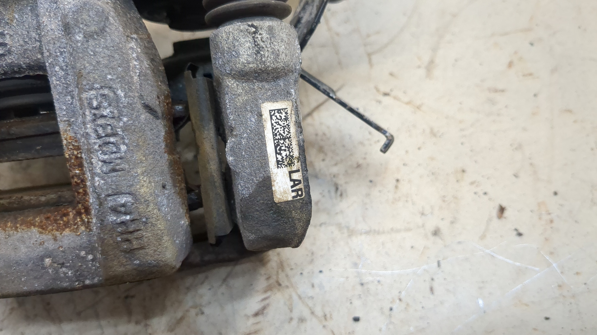 Суппорт задний правый