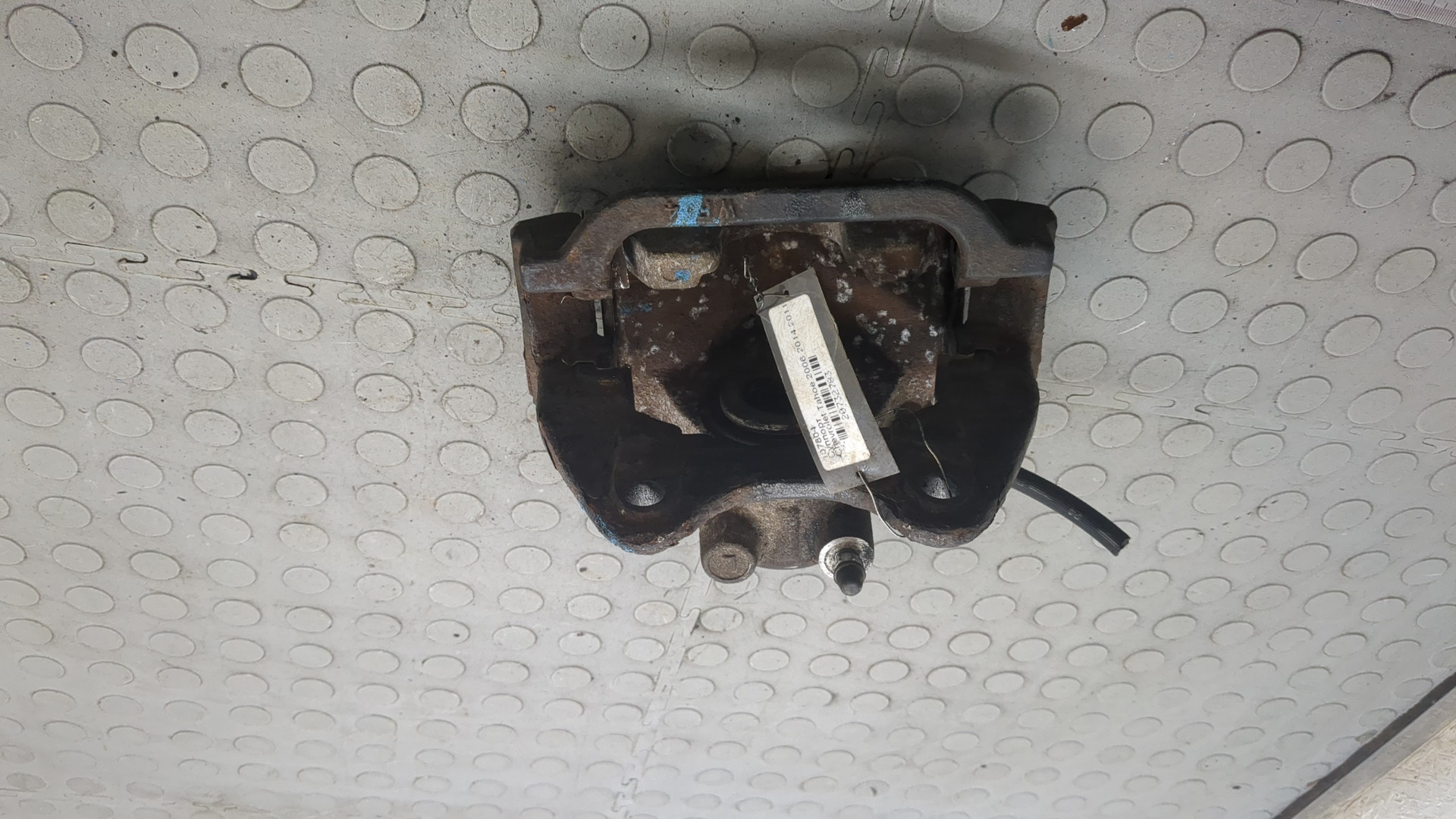 Суппорт задний левый