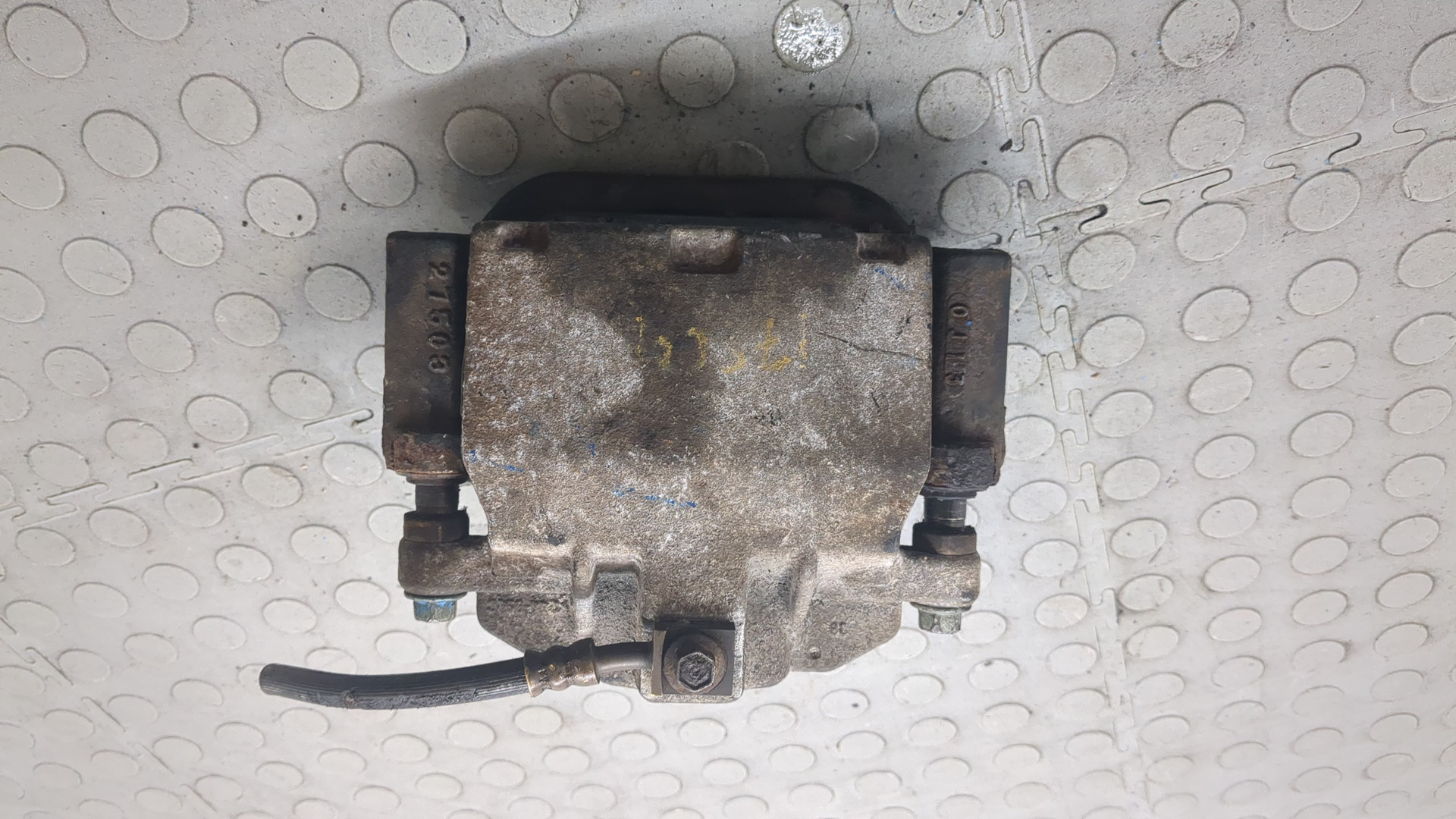 Суппорт задний левый