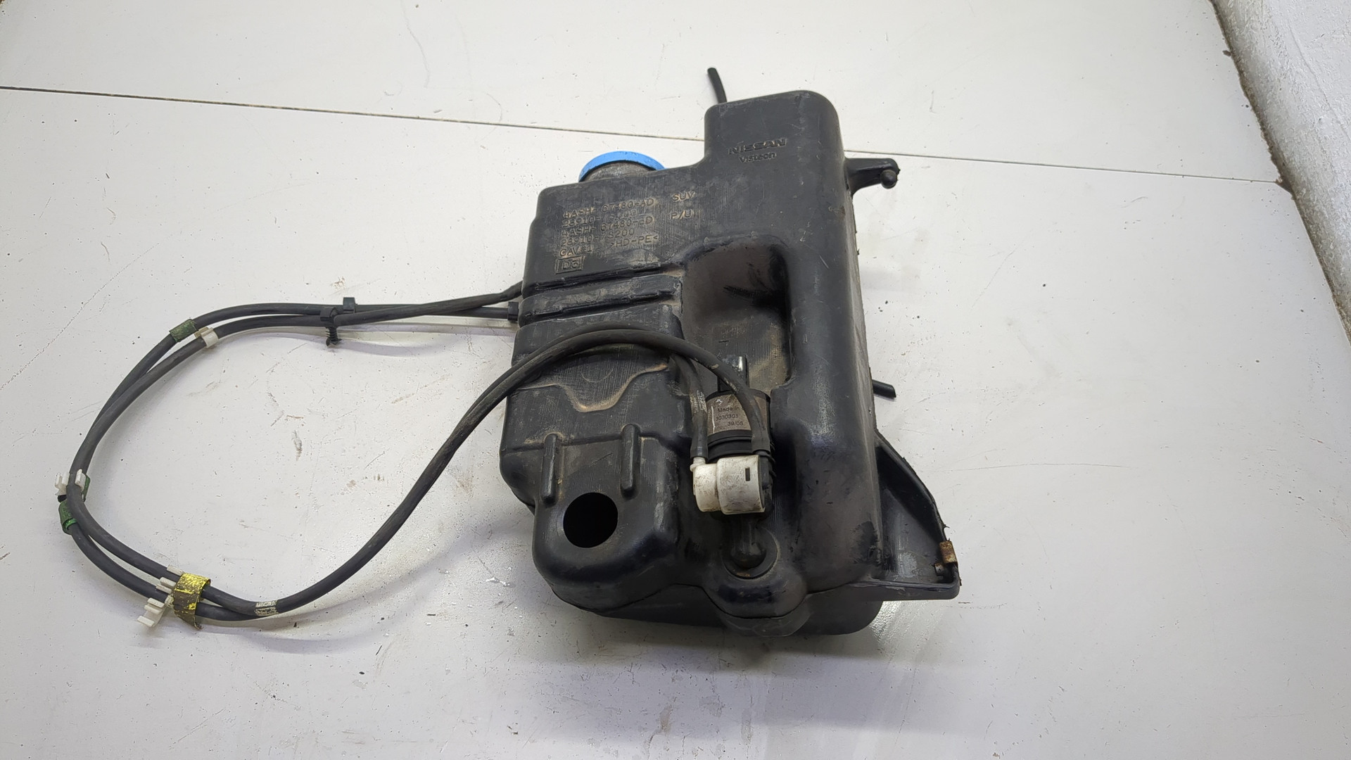 Бачок омывателя лобового стекла