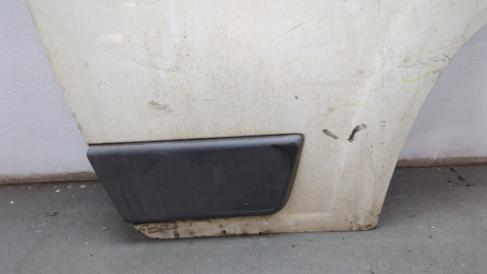 Дверь передняя правая