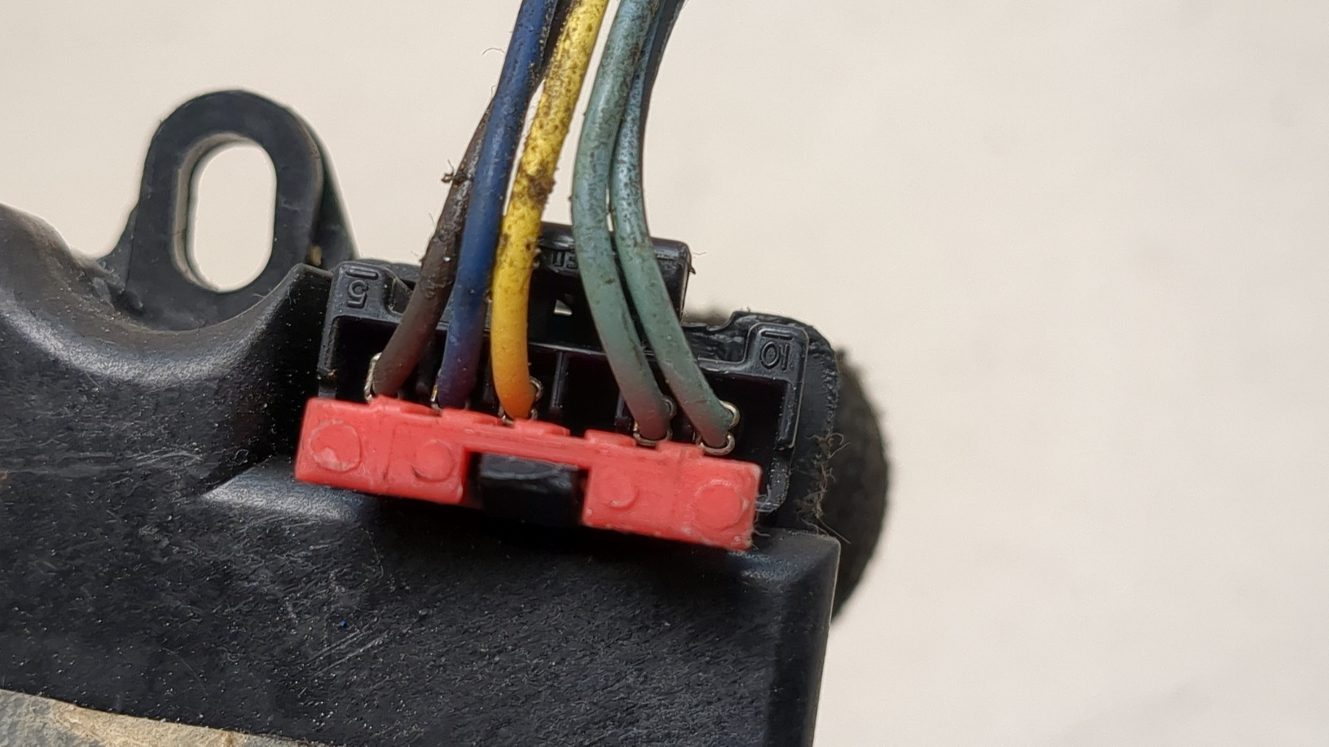 Моторчик заслонки печки